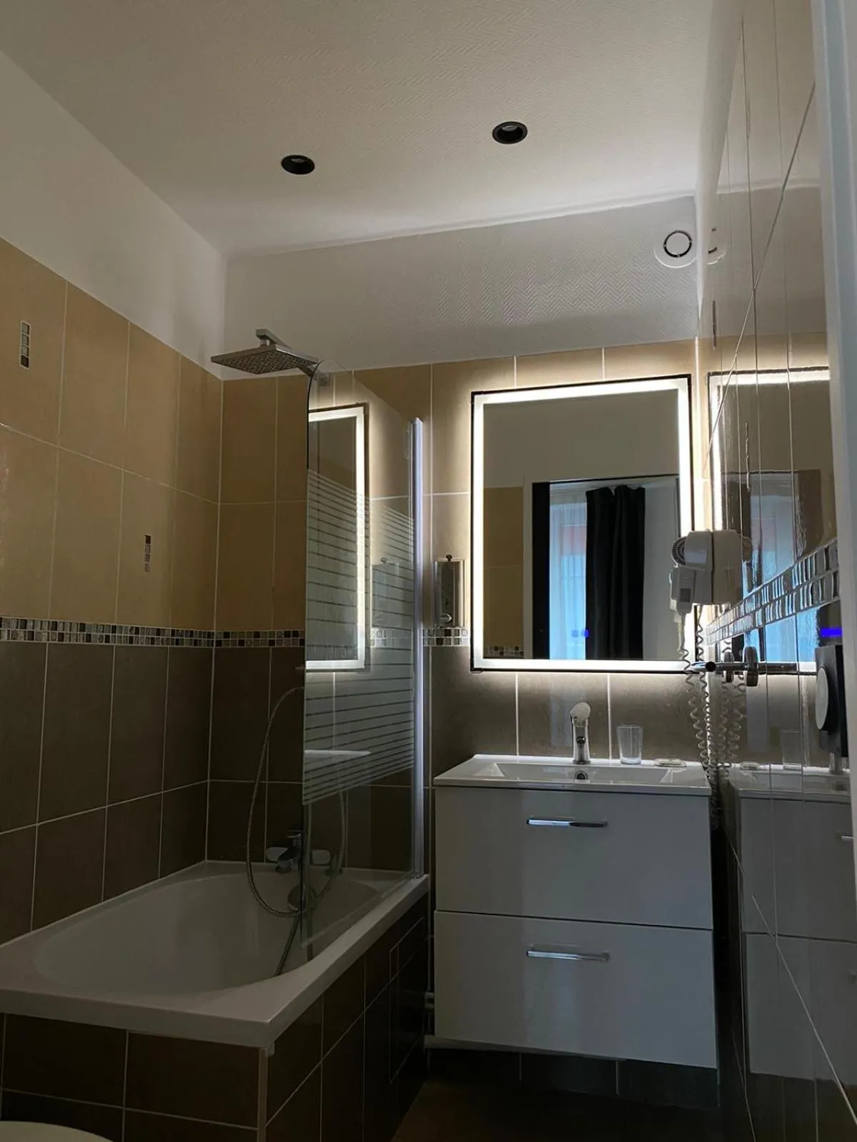 Bathroom in Luxor Bastille Hotel