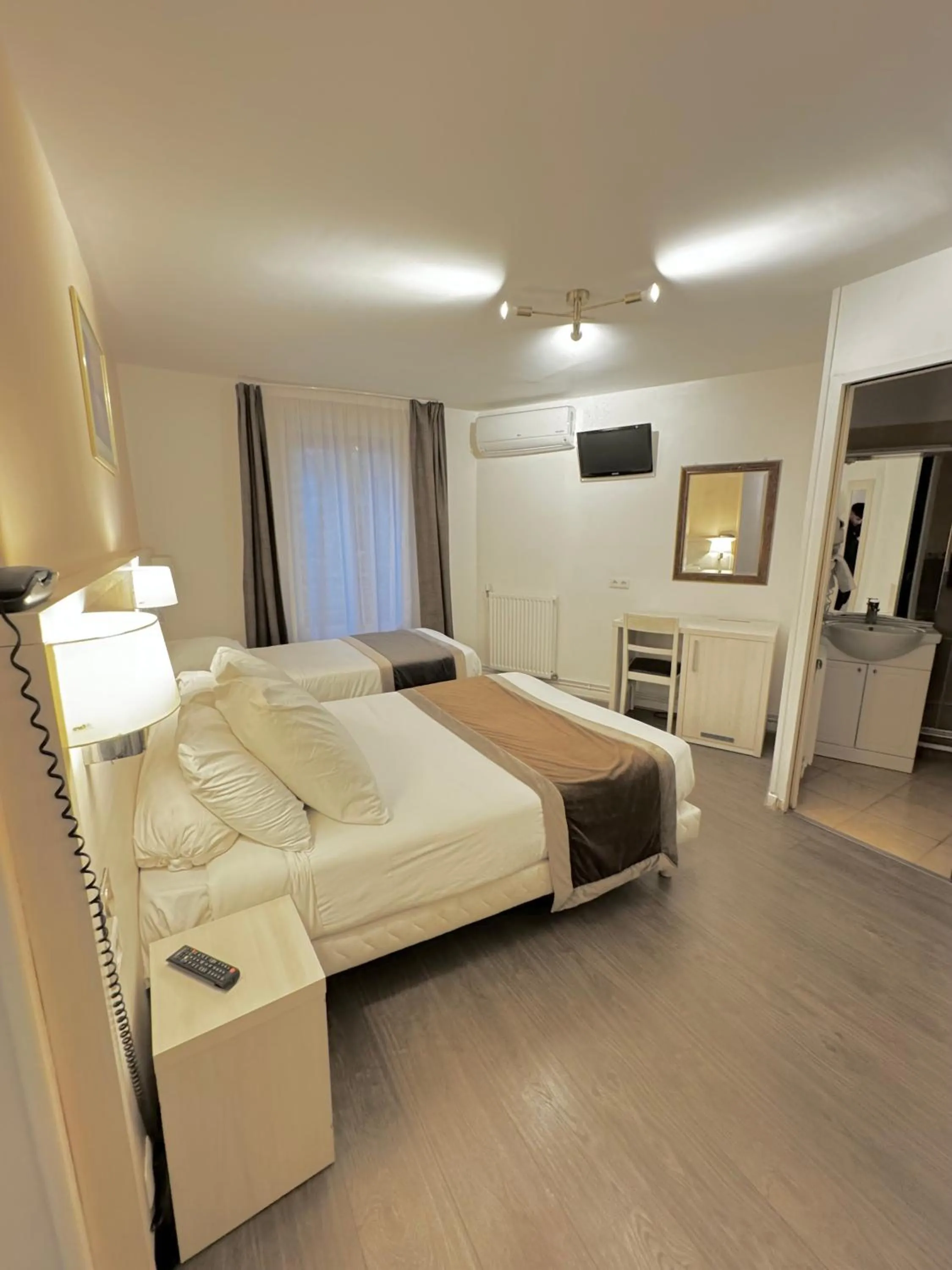 Bedroom, Bed in Luxor Bastille Hotel