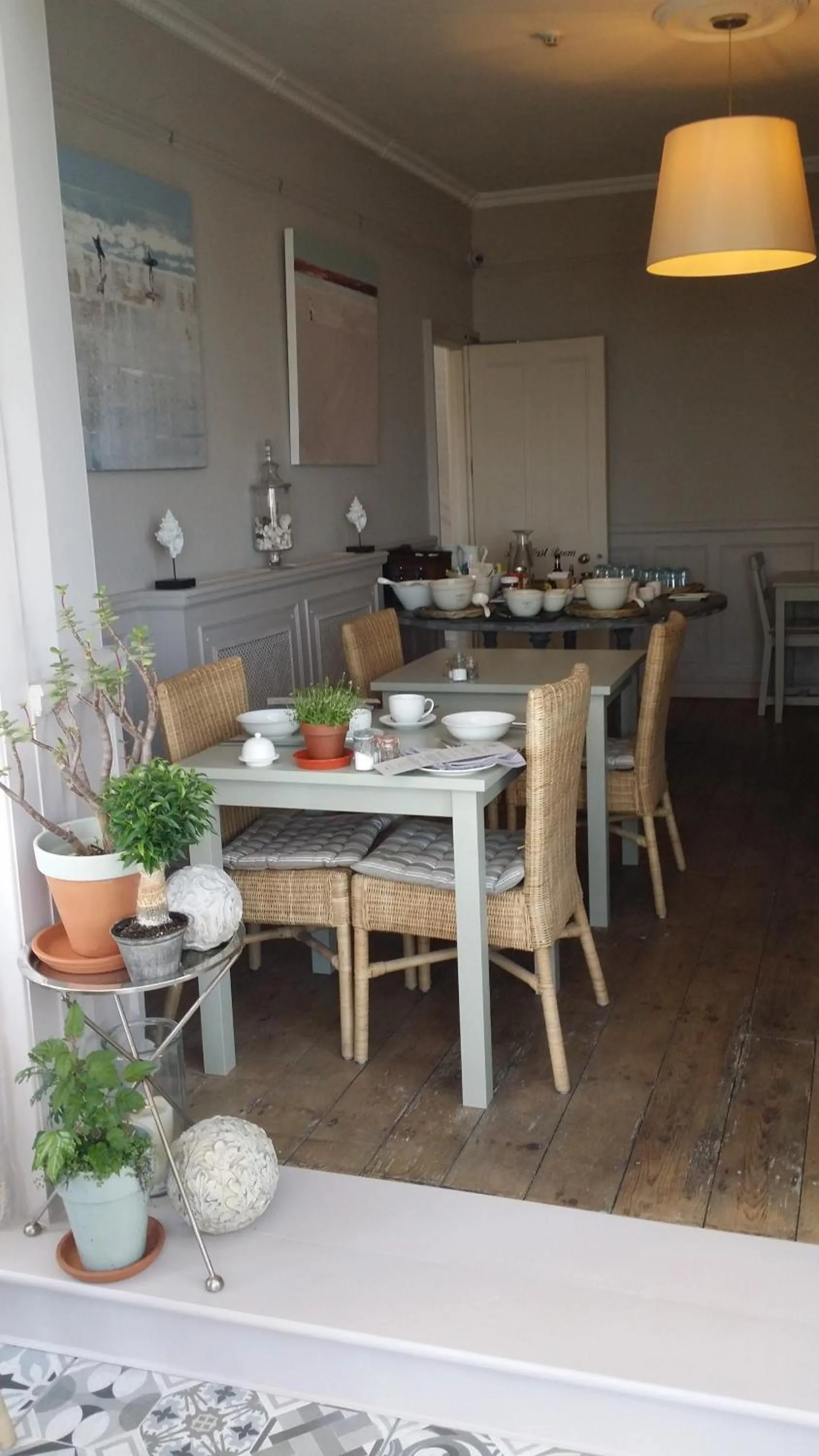 Restaurant/places to eat in Headland House Luxury B&B