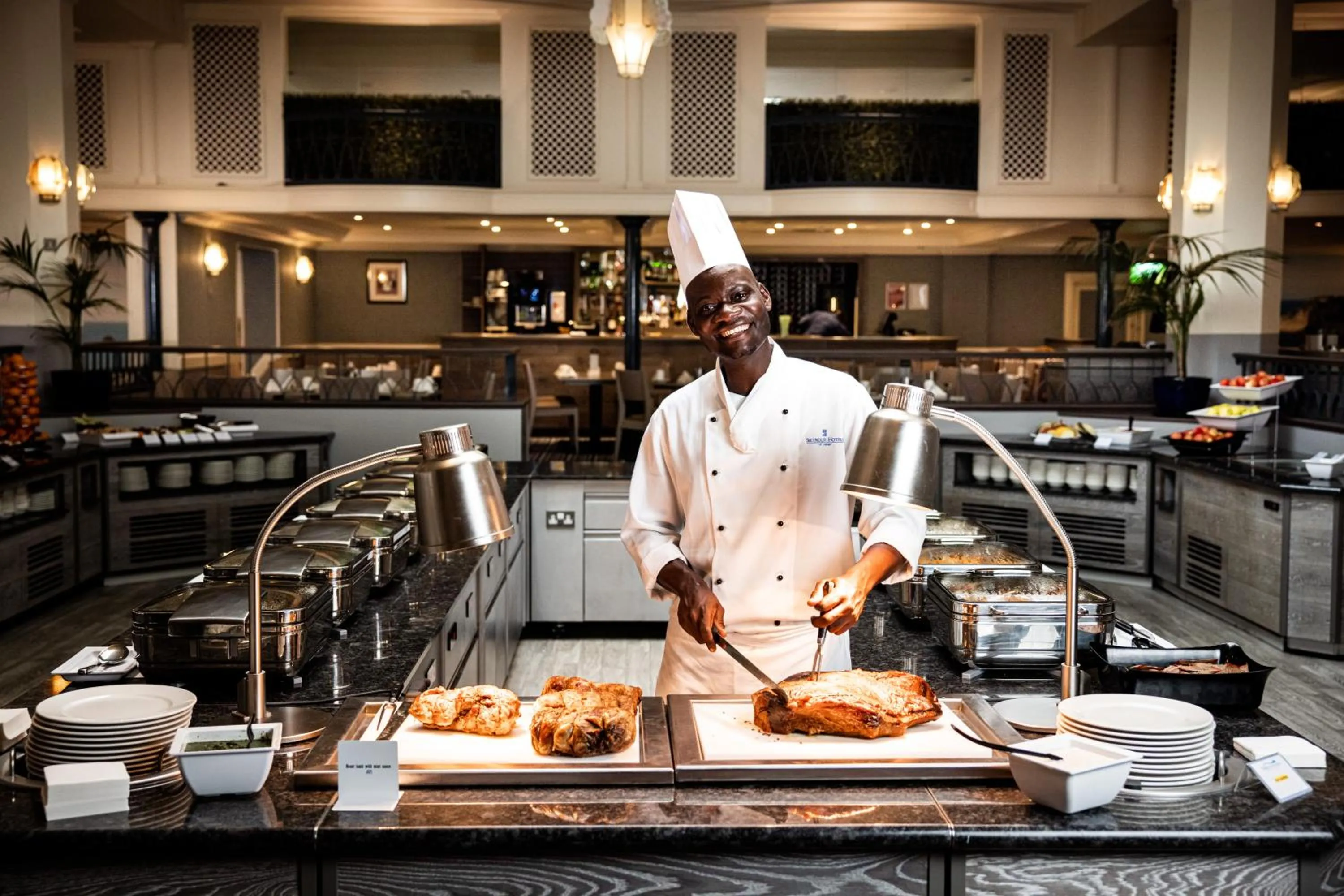 Restaurant/places to eat in Merton Hotel