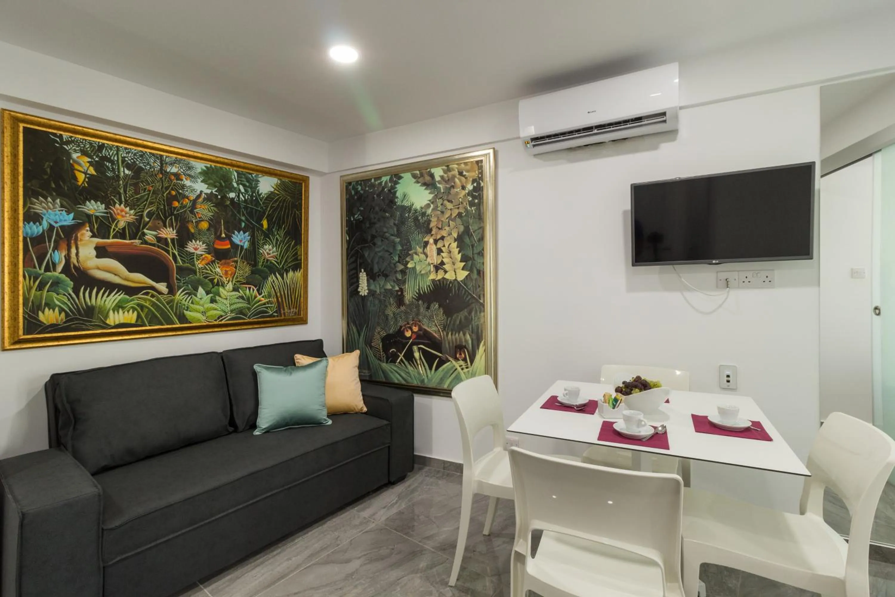 Dining area in Art & Wine Boutique Hotel