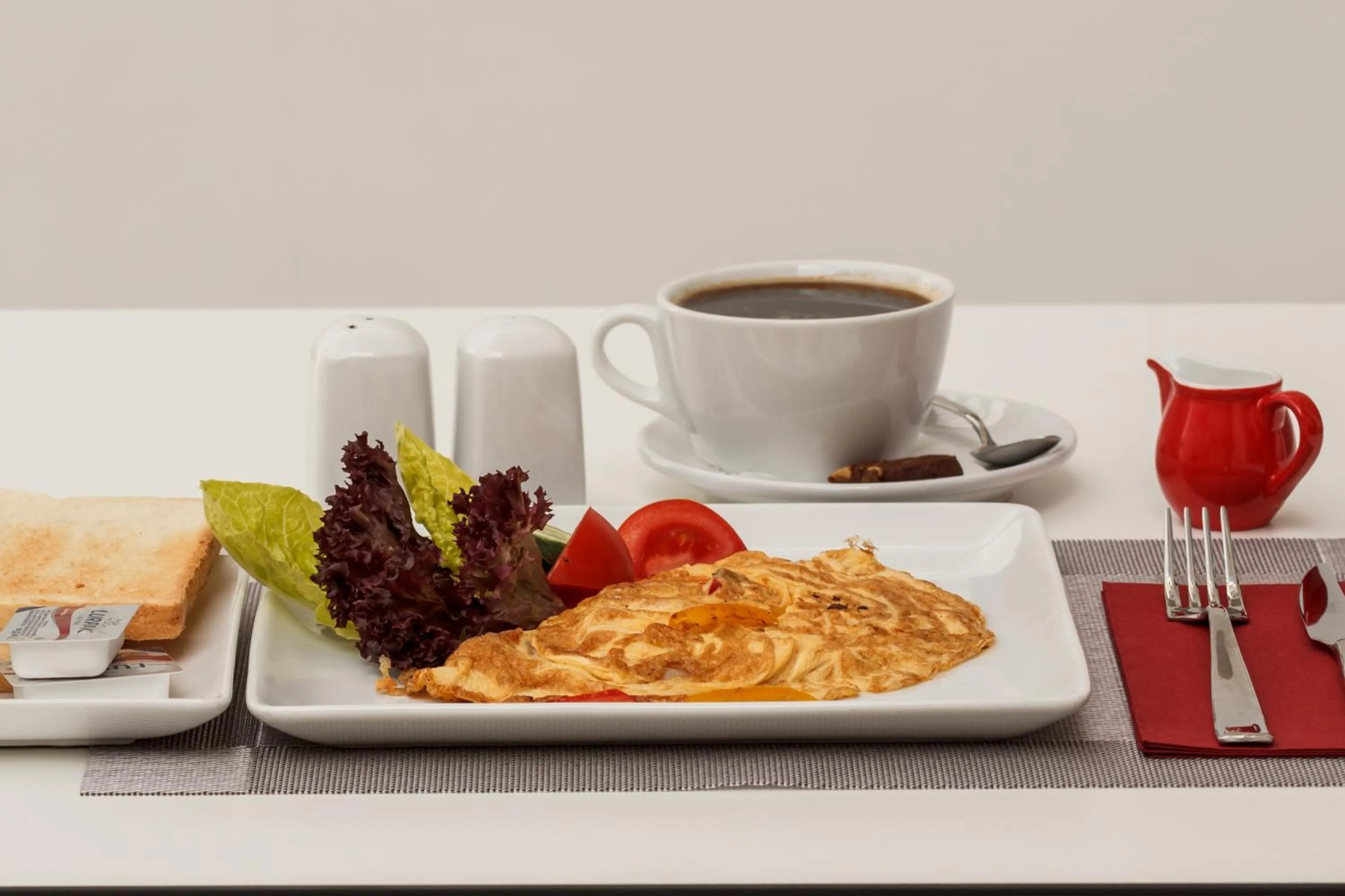 Breakfast in Art & Wine Boutique Hotel