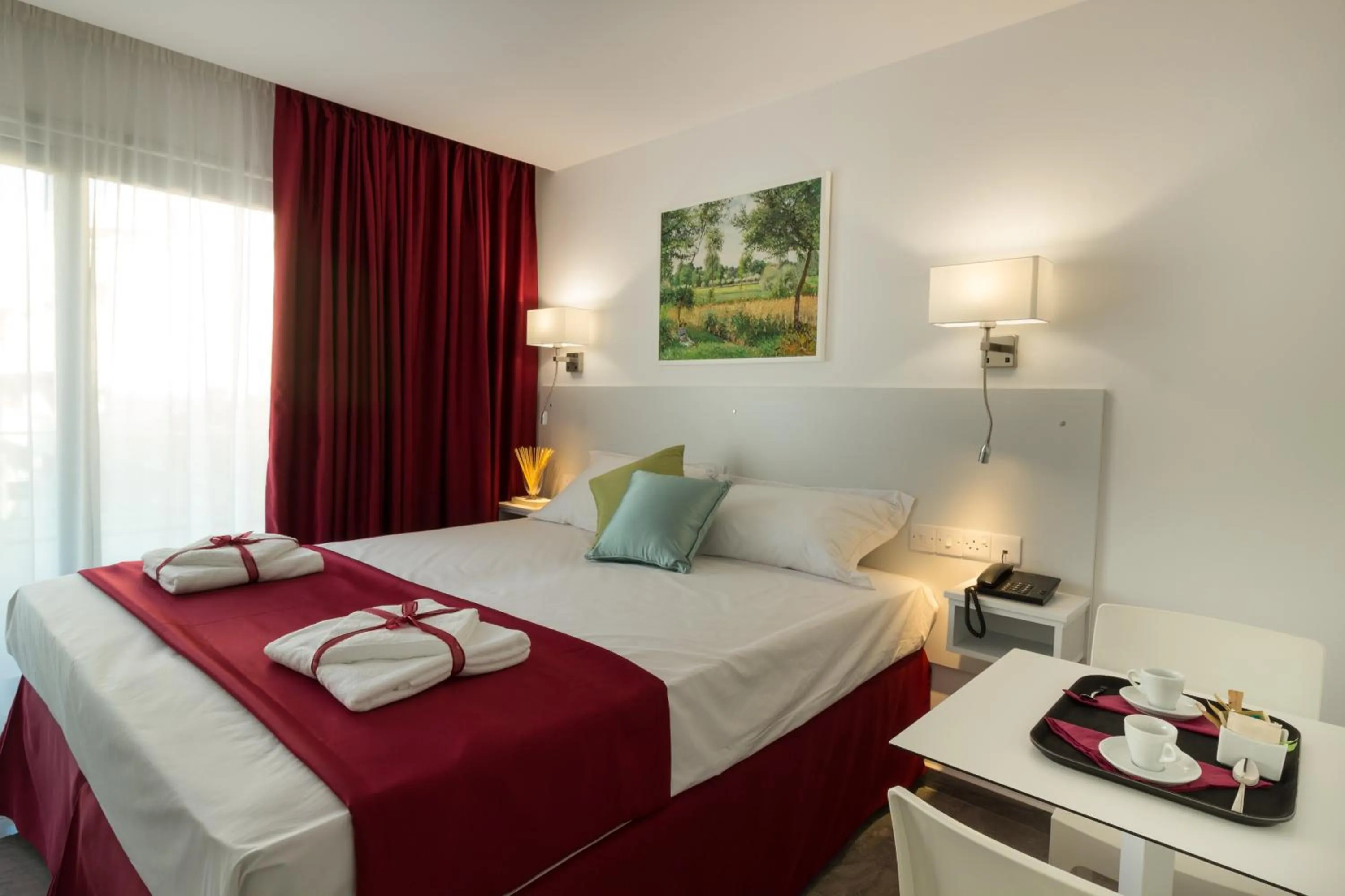 Photo of the whole room, Bed in Art & Wine Boutique Hotel