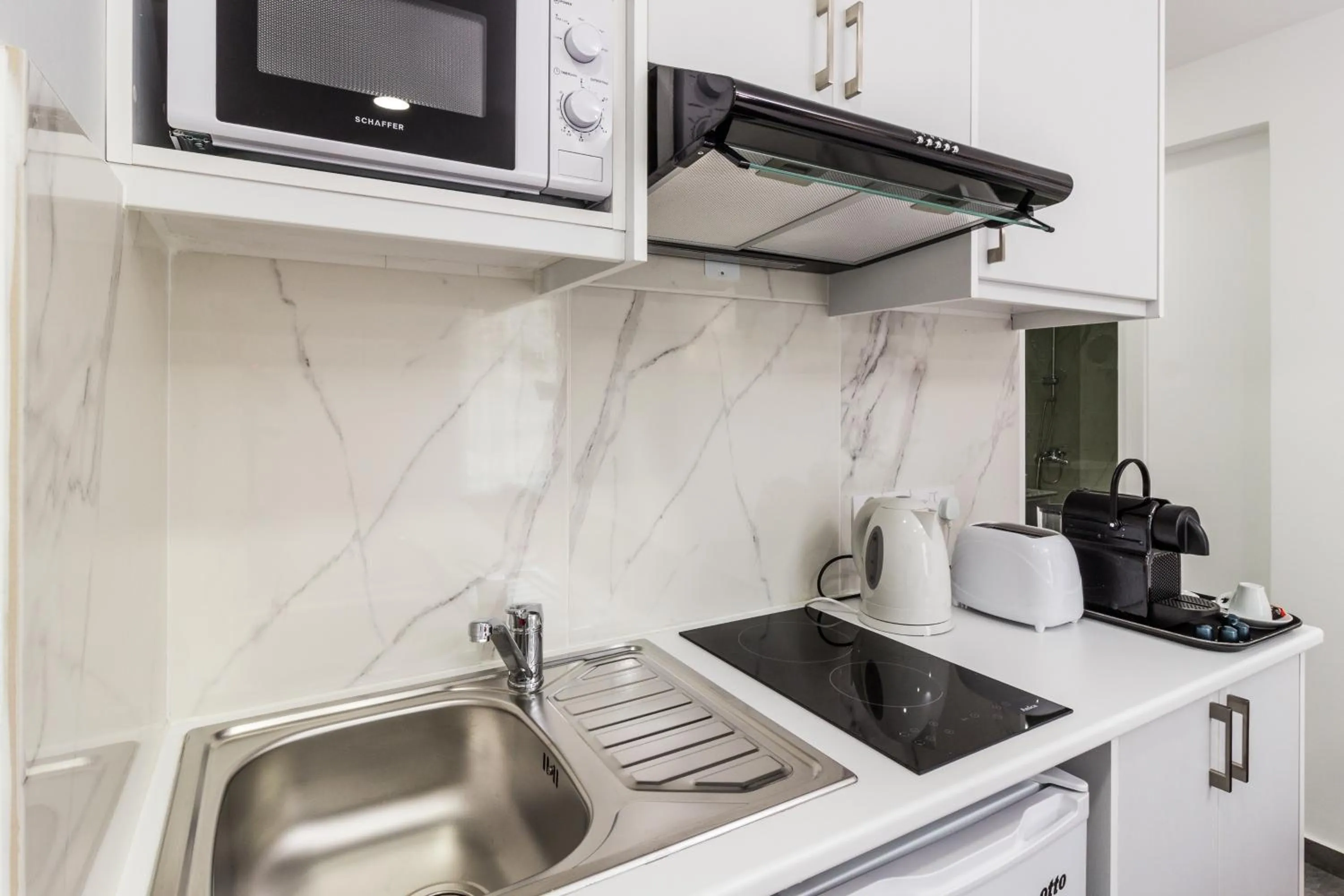 Kitchen or kitchenette in Art & Wine Boutique Hotel