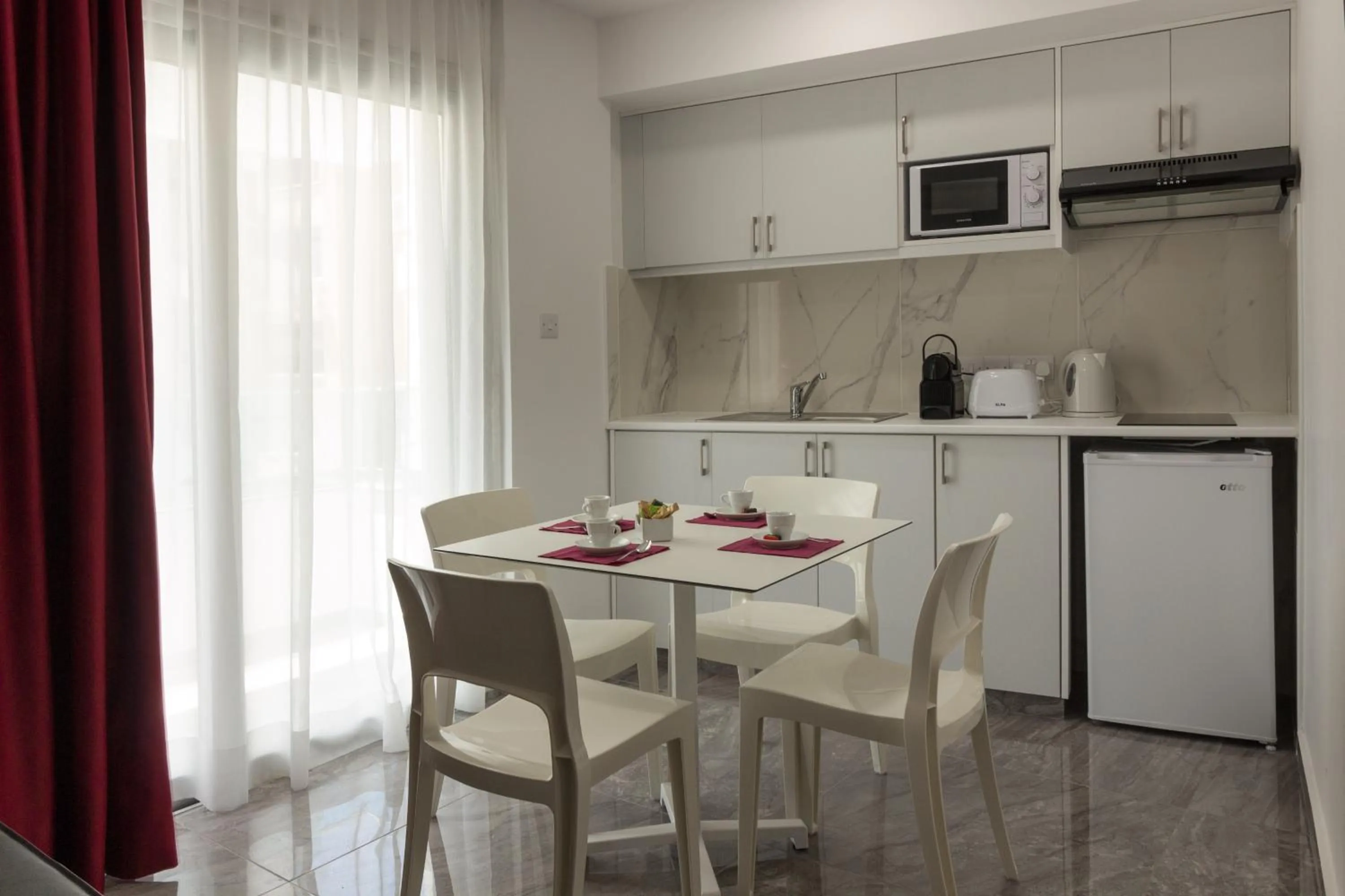 Kitchen or kitchenette in Art & Wine Boutique Hotel