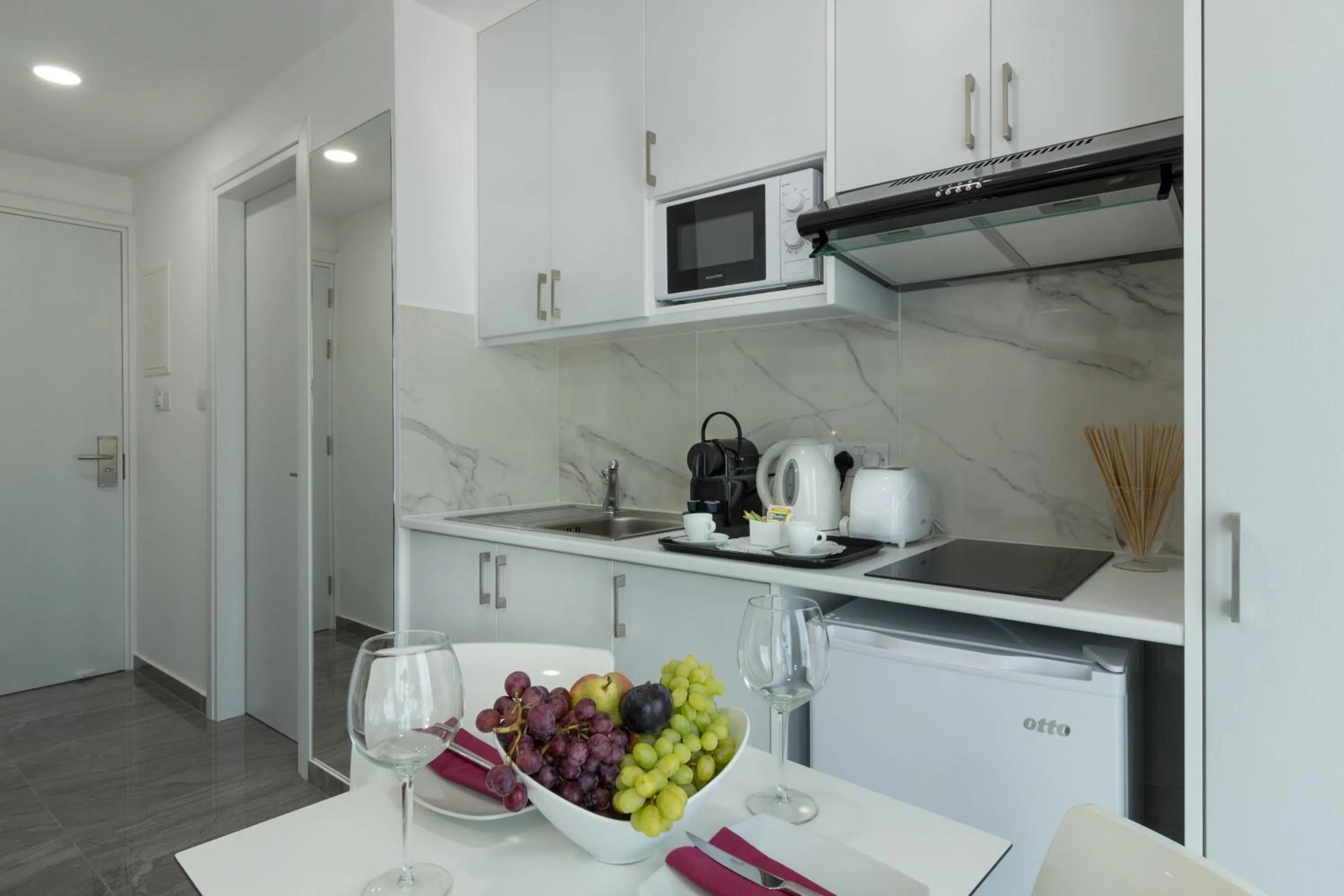 Kitchen or kitchenette in Art & Wine Boutique Hotel