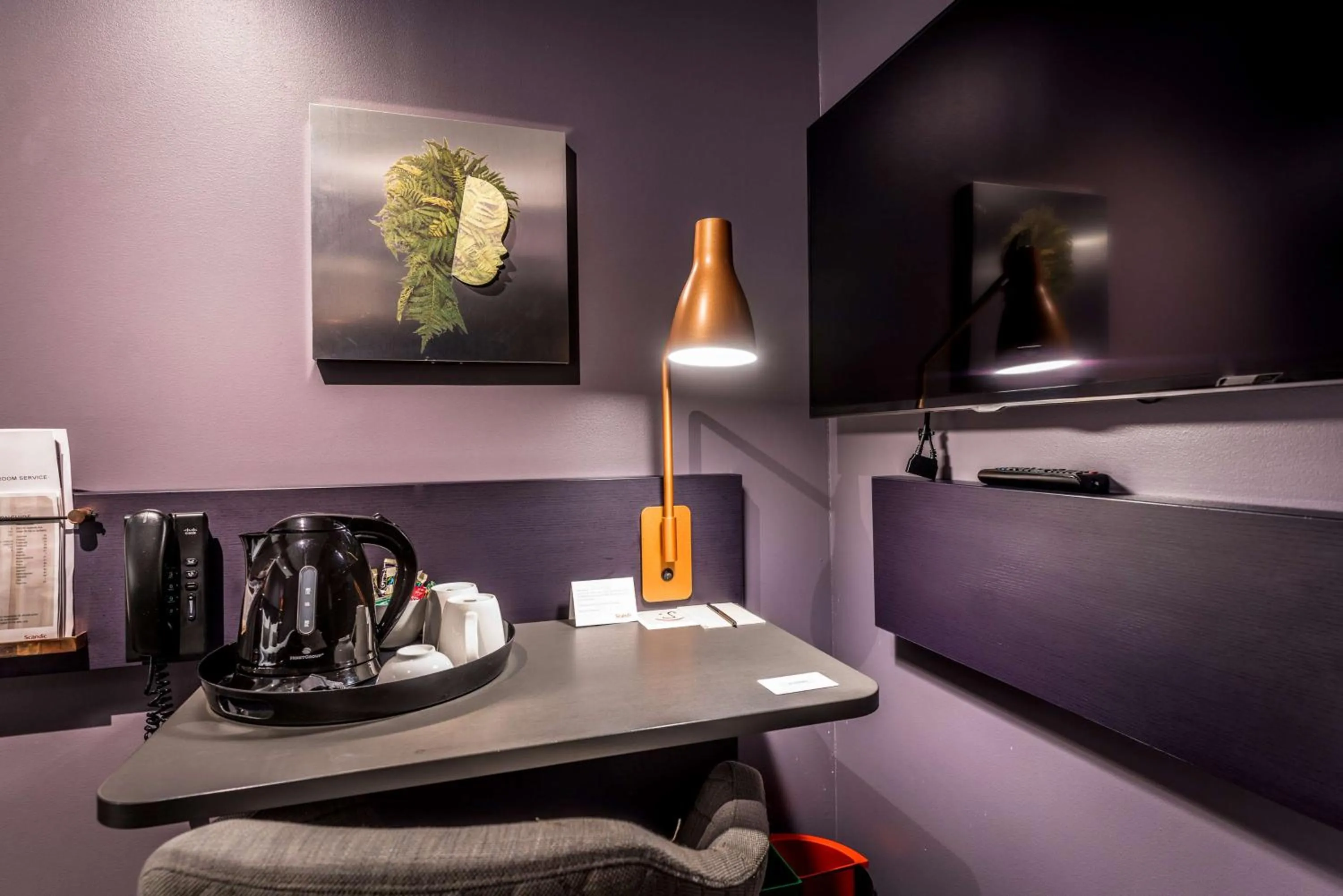 Bedroom in Scandic Continental