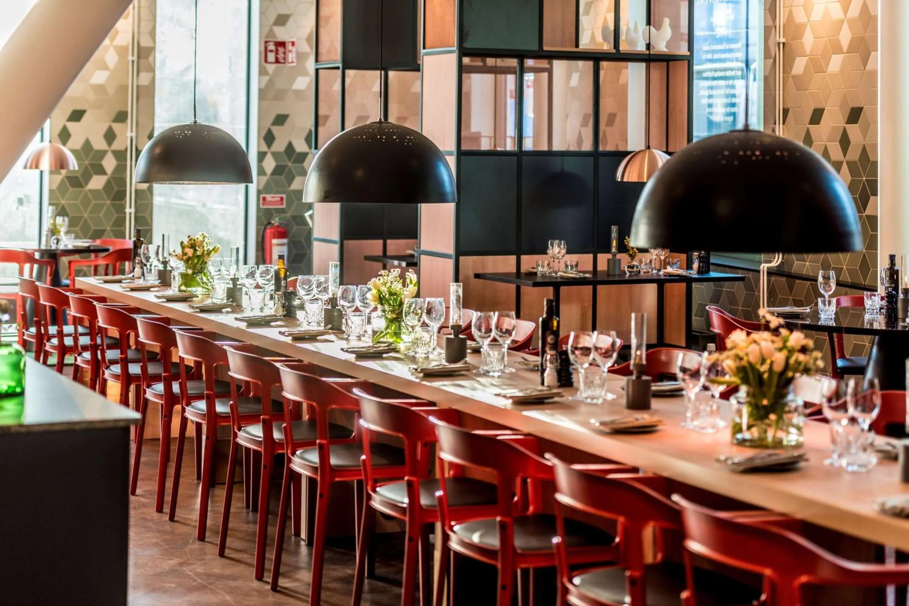 Restaurant/places to eat in Scandic Continental