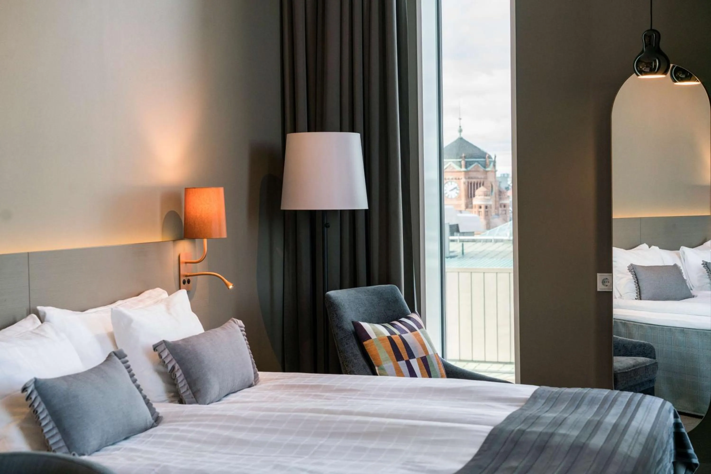 Bedroom, Bed in Scandic Continental