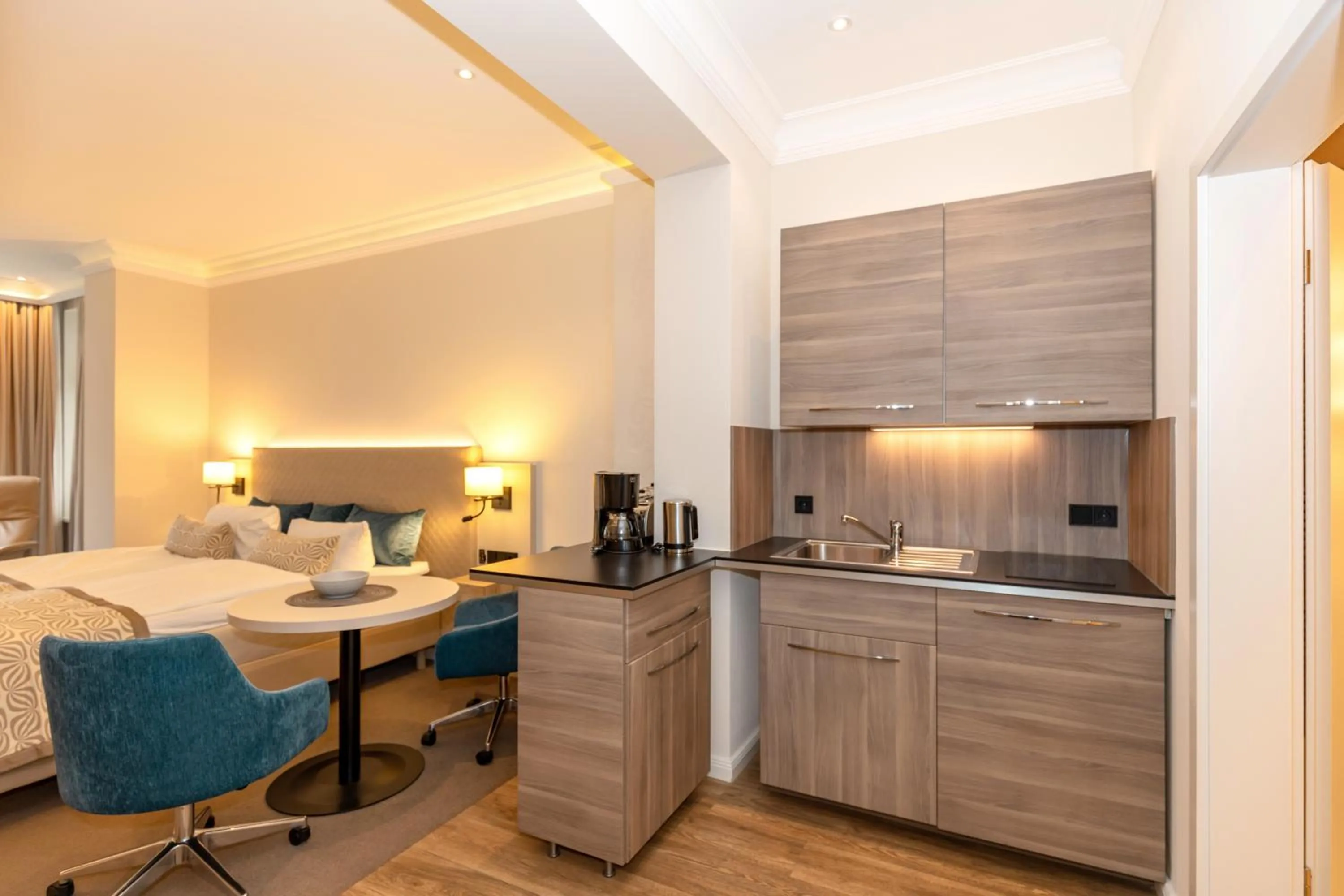 Photo of the whole room, Bed in HOTEL am STRAND