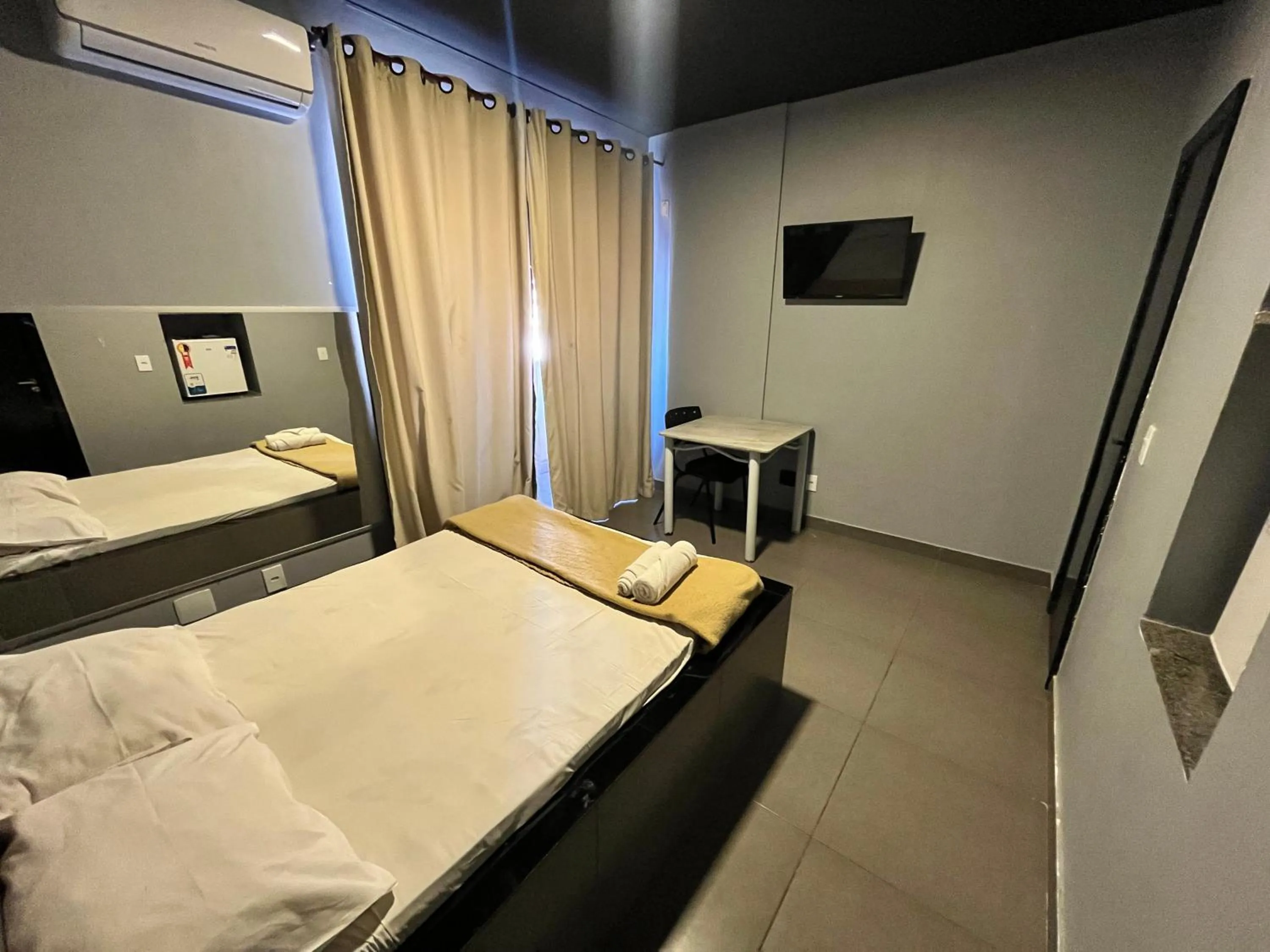 Bedroom, Bed in Hotel Viena