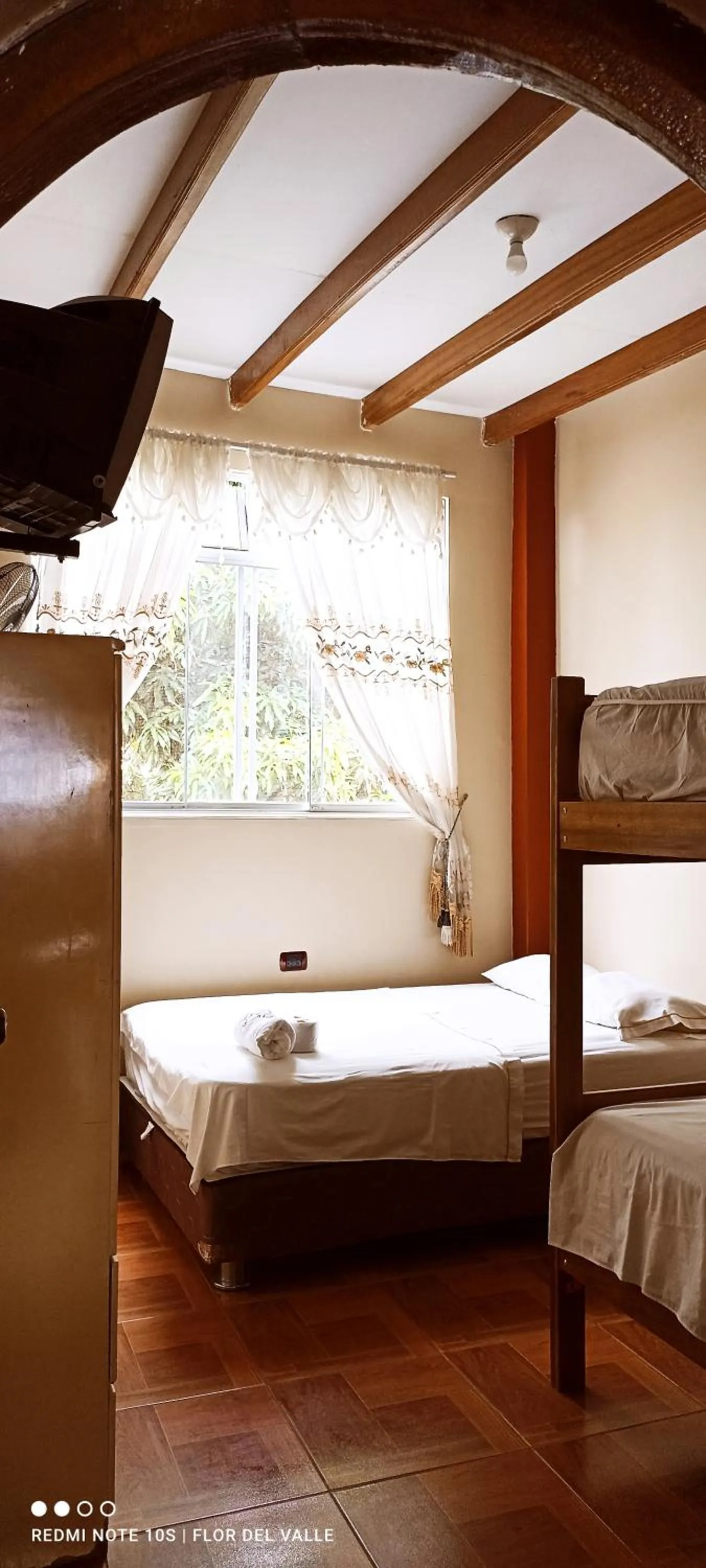 Photo of the whole room, Bed in Flor del Valle Posada