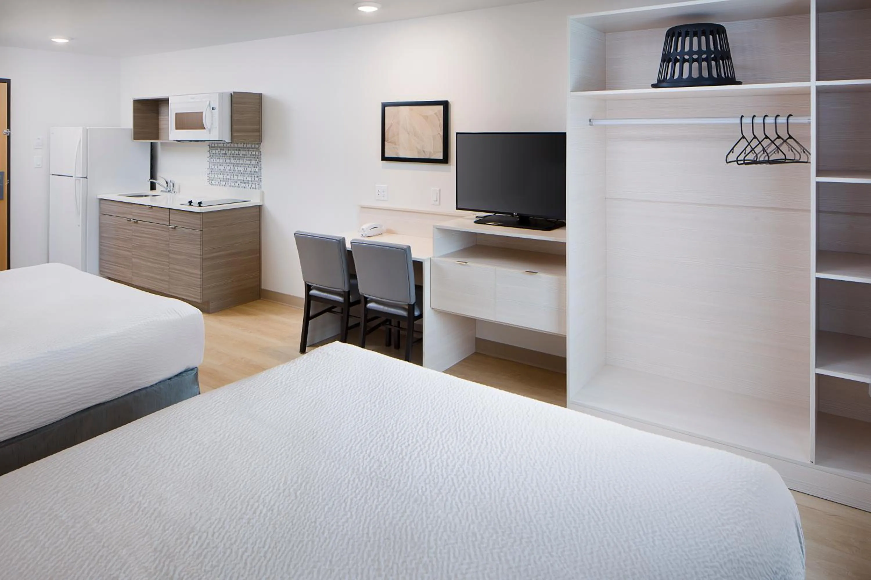 Bedroom, Bed in WoodSpring Suites Seattle Everett