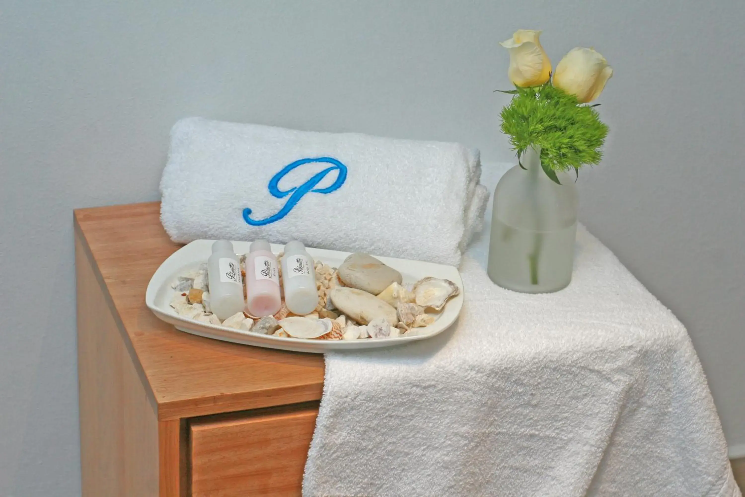 Deluxe Single Room with Balcony - single occupancy in Palmetto Hotel Deluxe Single Room with Balcony - single occupancy in Palmetto Hotel