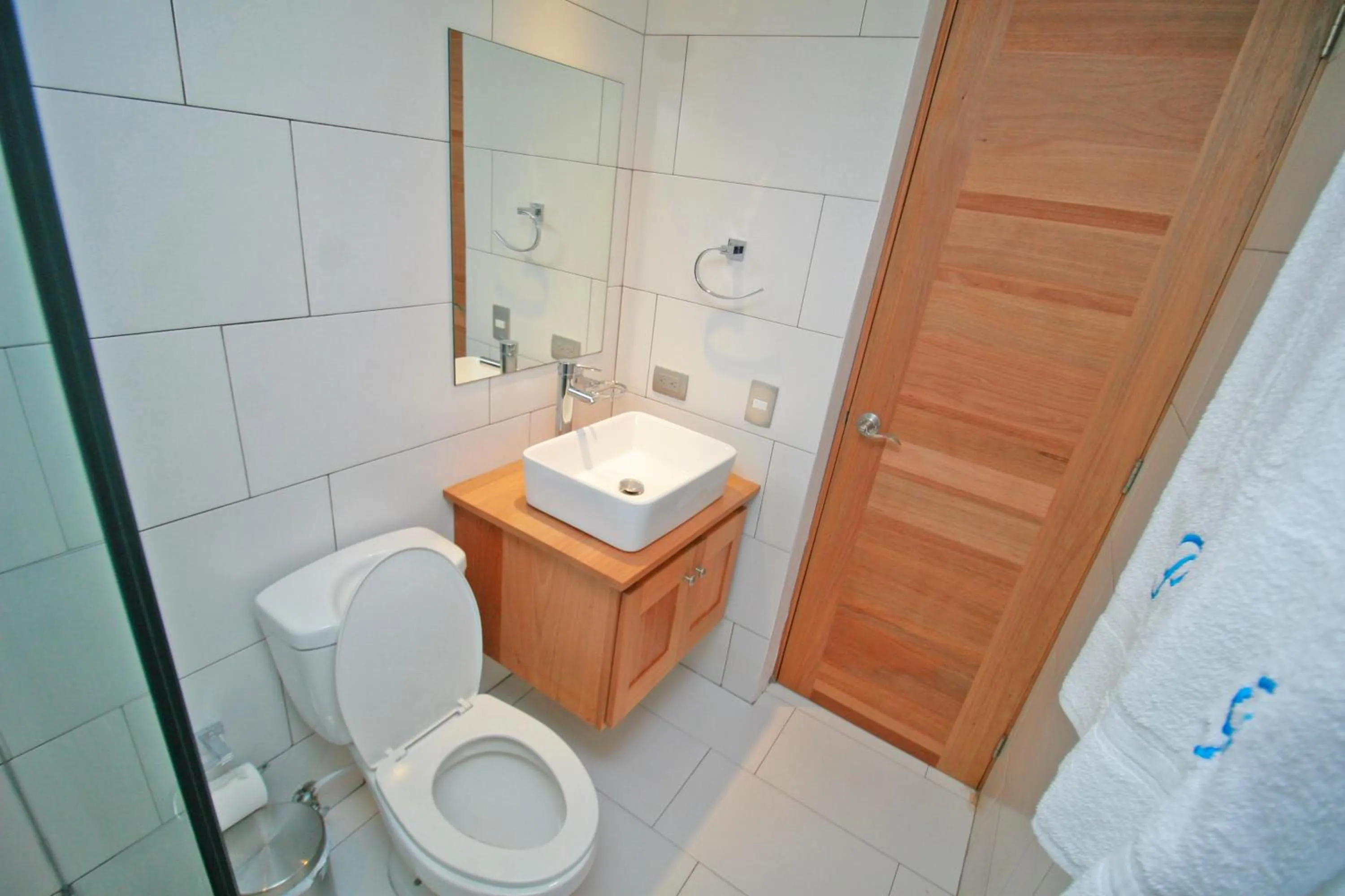 Bathroom in Palmetto Hotel