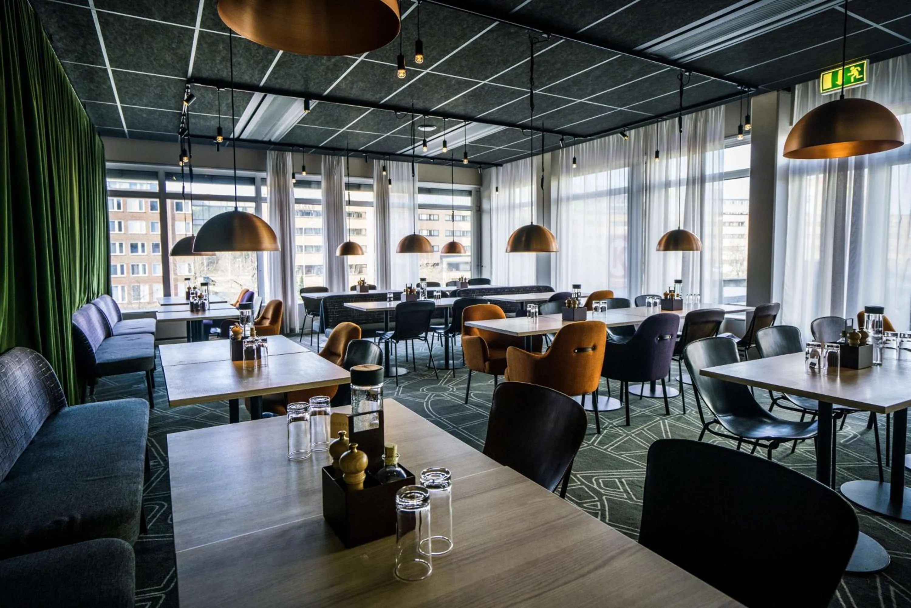 Restaurant/places to eat in Scandic Järva Krog