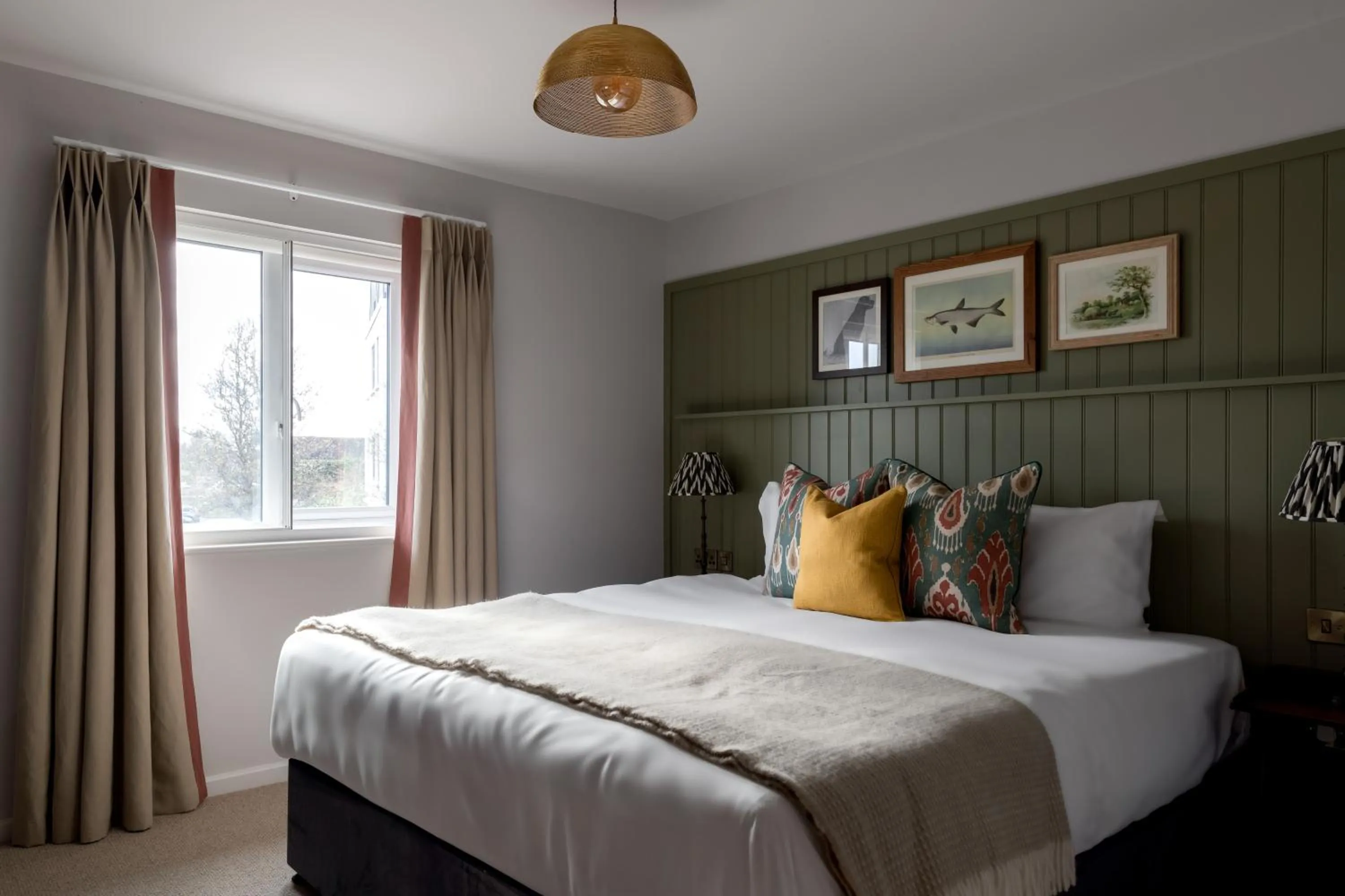 Bedroom, Bed in The Bridge Hotel