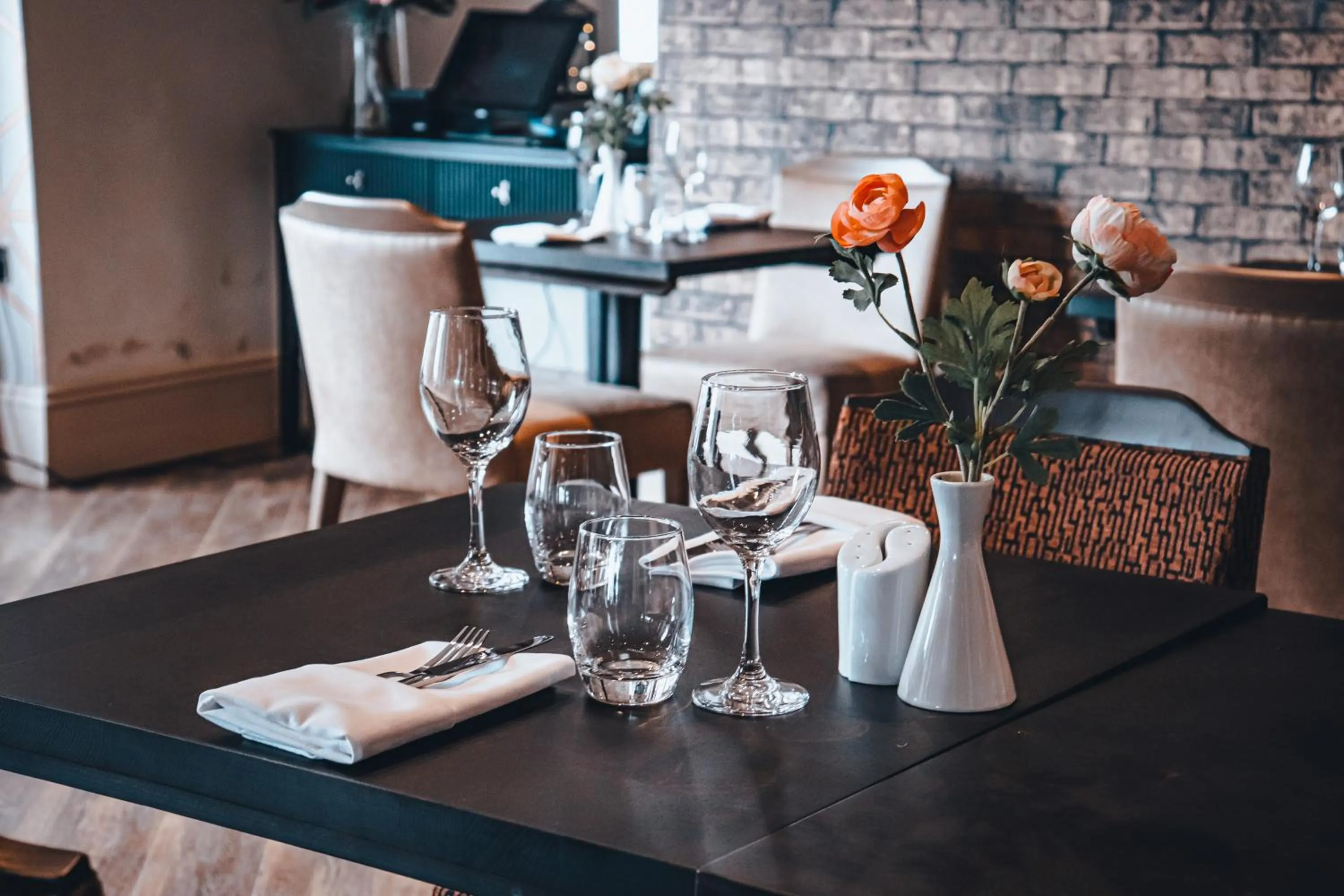 Restaurant/places to eat in Thames Riviera Hotel, Sure Hotel Collection by Best Western