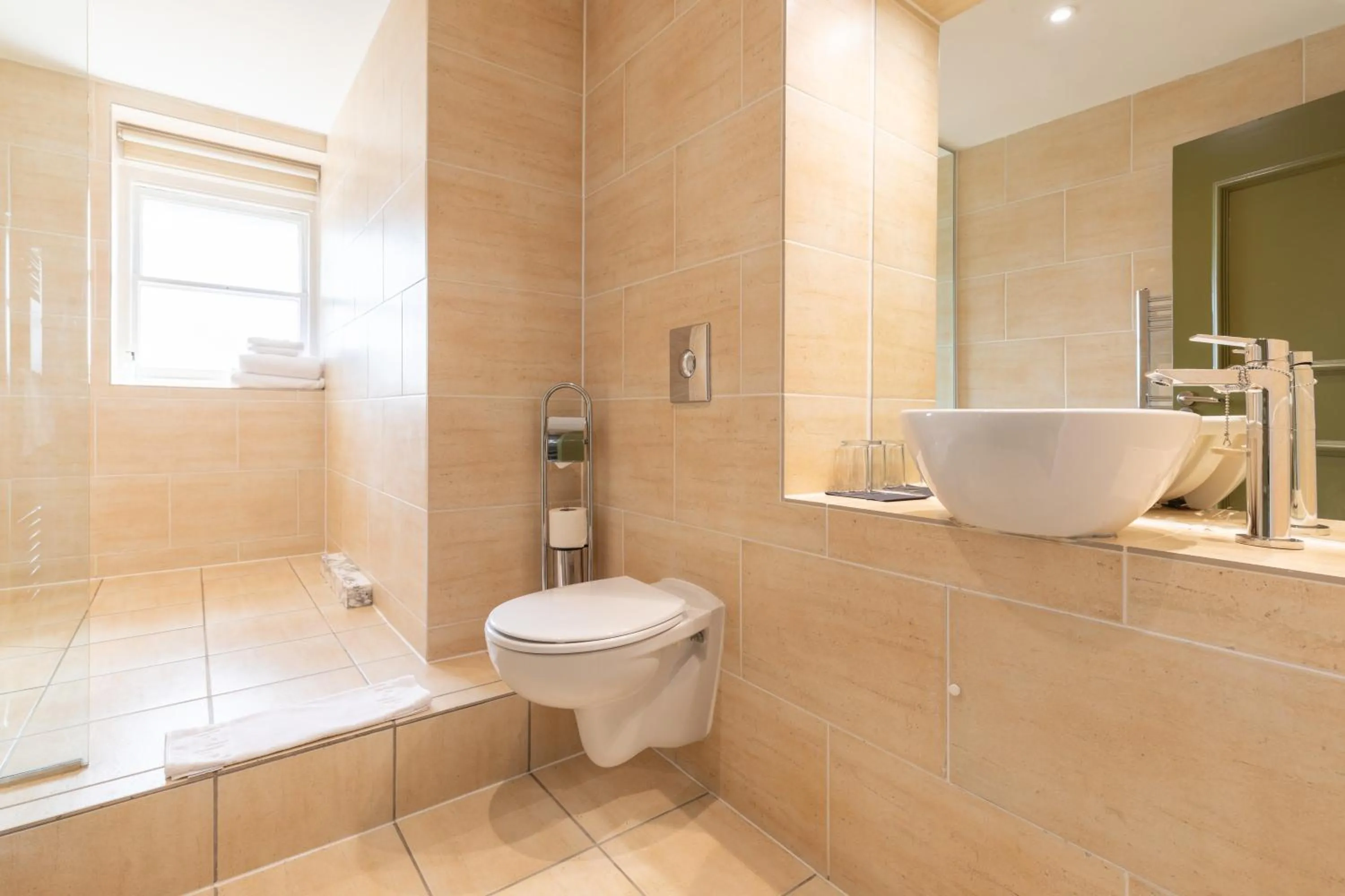 Shower in The Sir Thomas Hotel