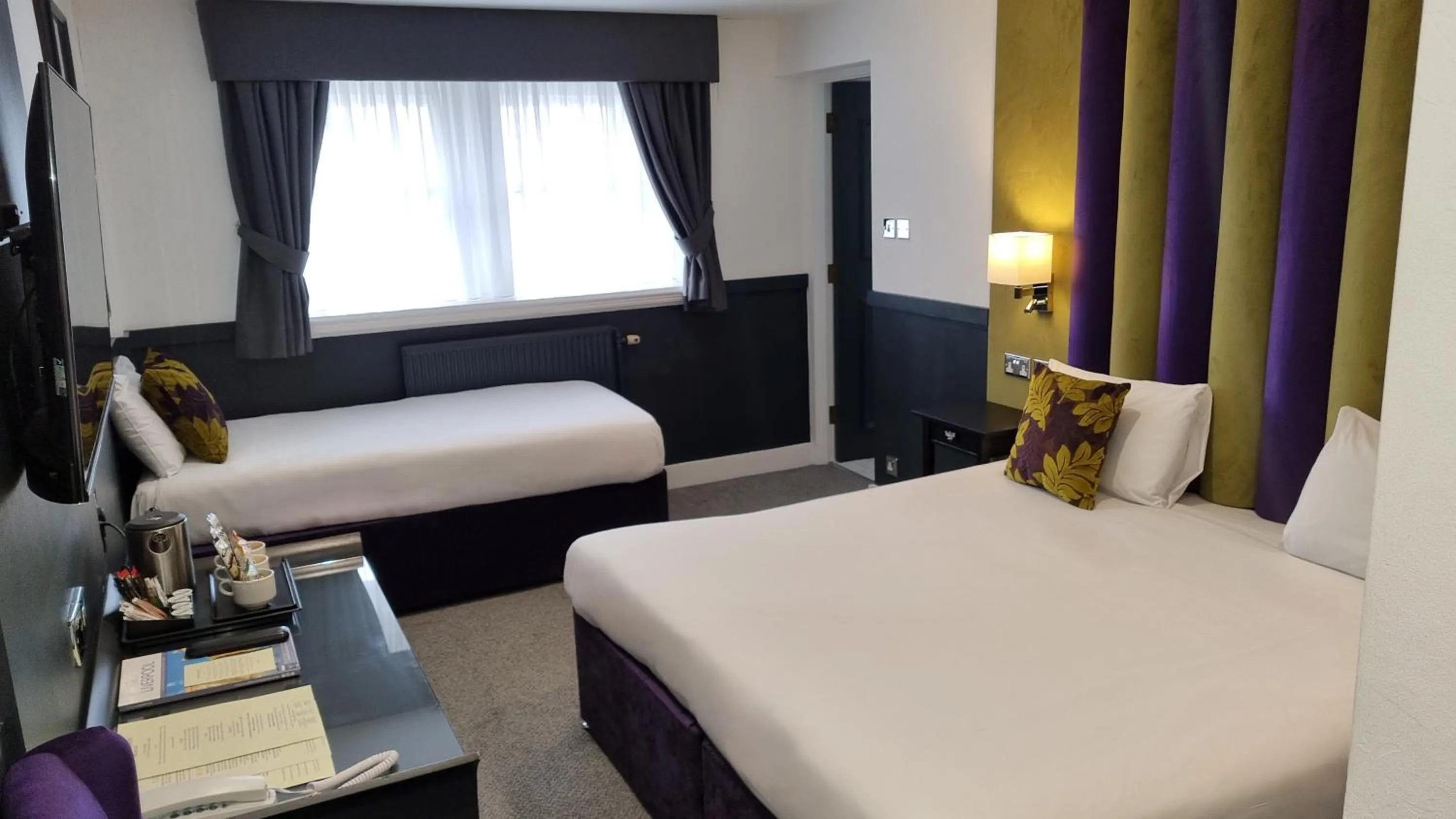 Bed in The Sir Thomas Hotel