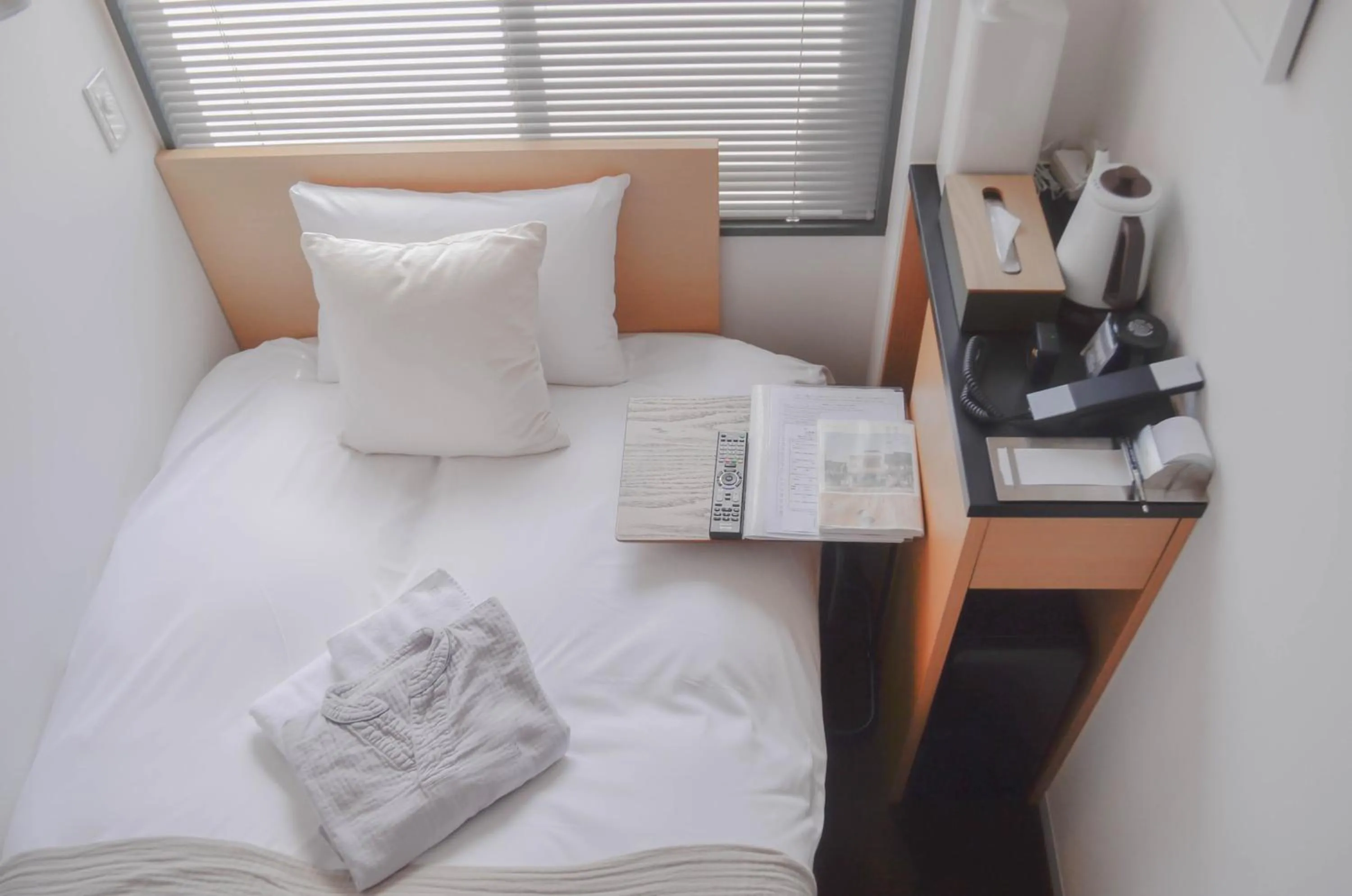 Bedroom, Bed in sararaso