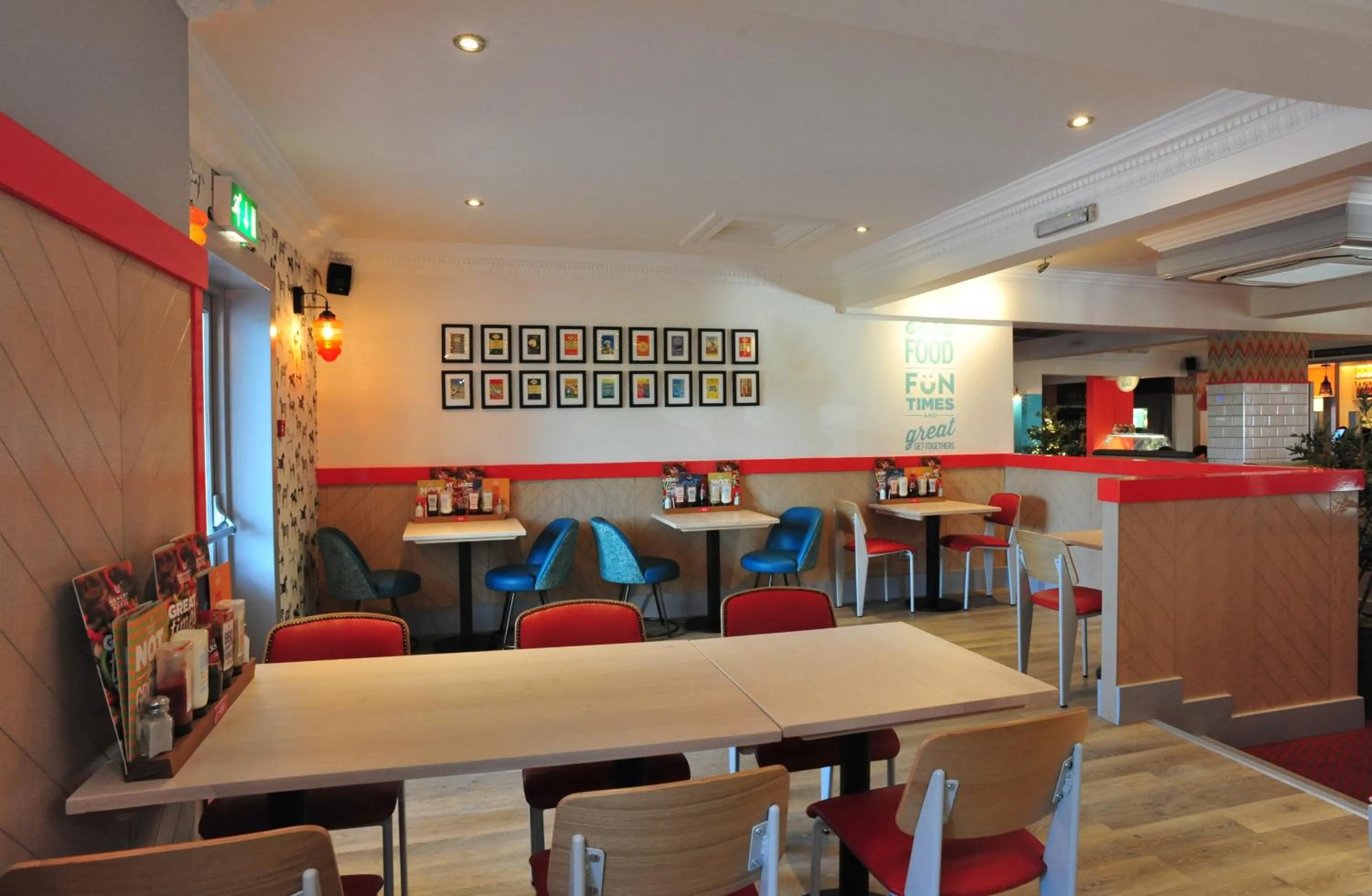 Restaurant/places to eat in Weathervane Hotel by Greene King Inns