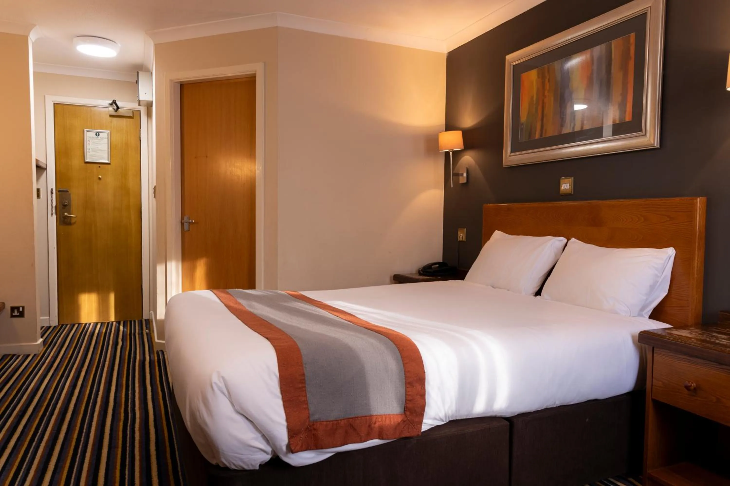 Bedroom, Bed in Weathervane Hotel by Greene King Inns