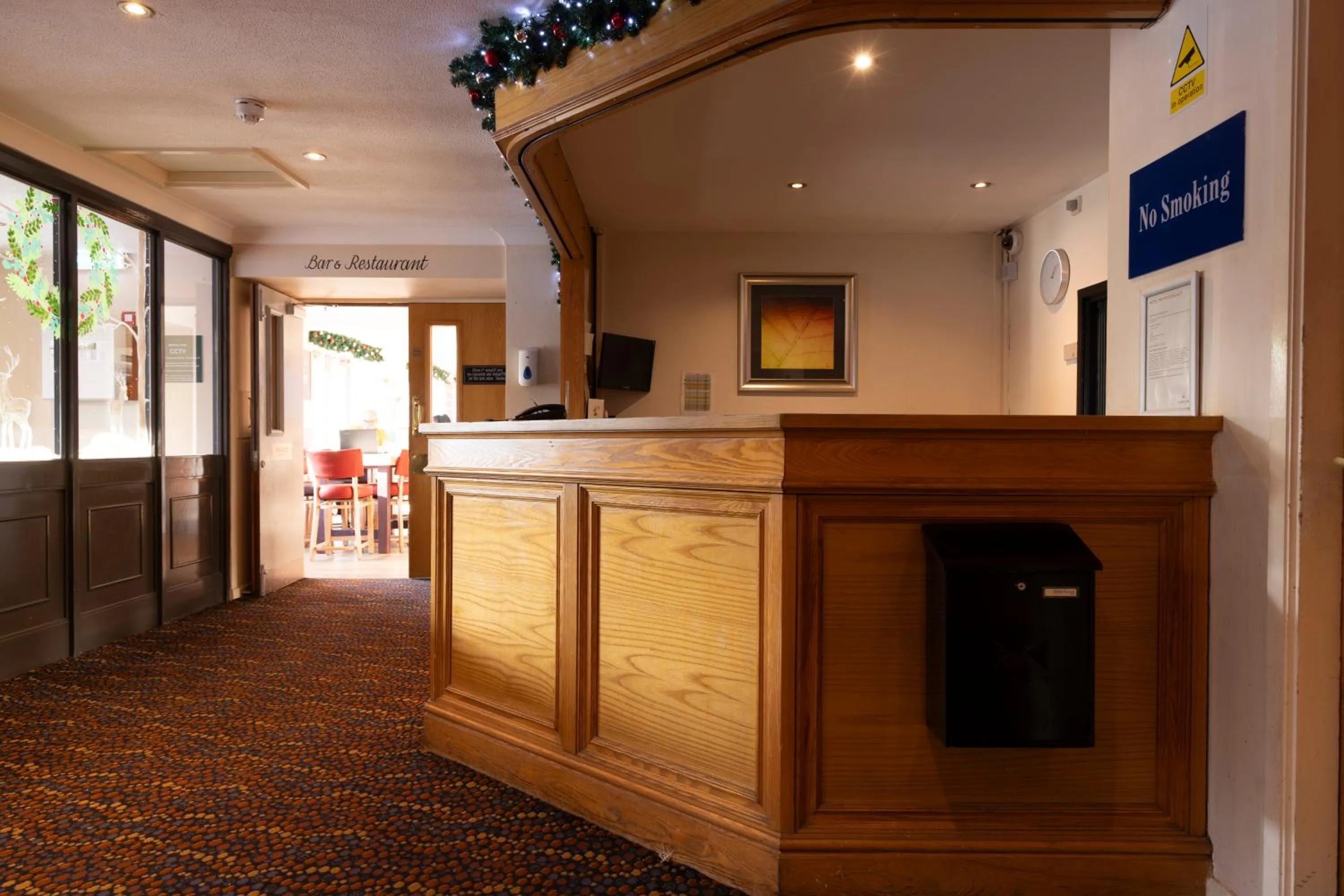 Lobby or reception in Weathervane Hotel by Greene King Inns