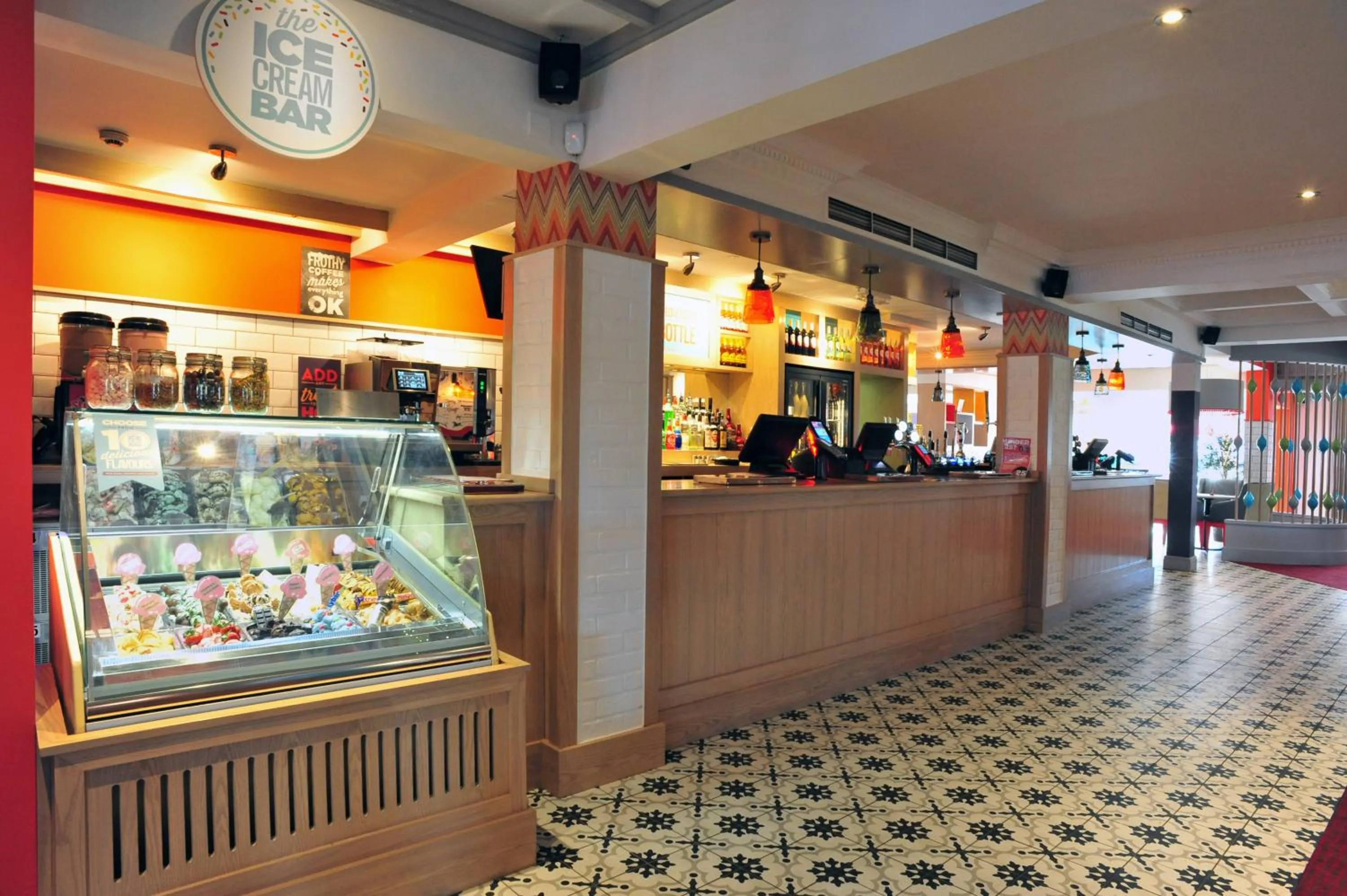 Food and drinks in Weathervane Hotel by Greene King Inns