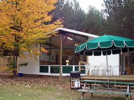 Patio in High Falls Bay Cottages, Camping & Waterpark