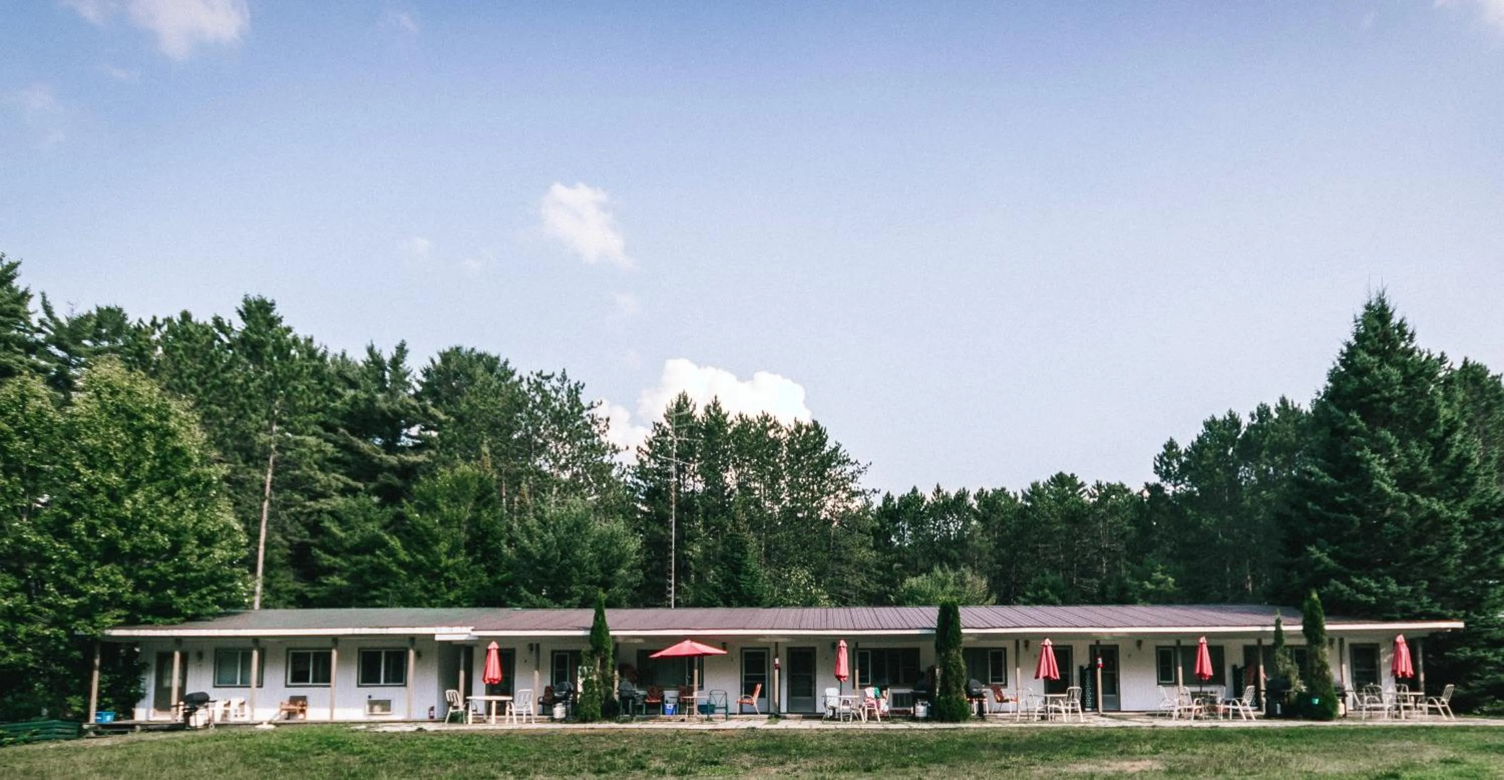 Facade/entrance in High Falls Bay Cottages, Camping & Waterpark