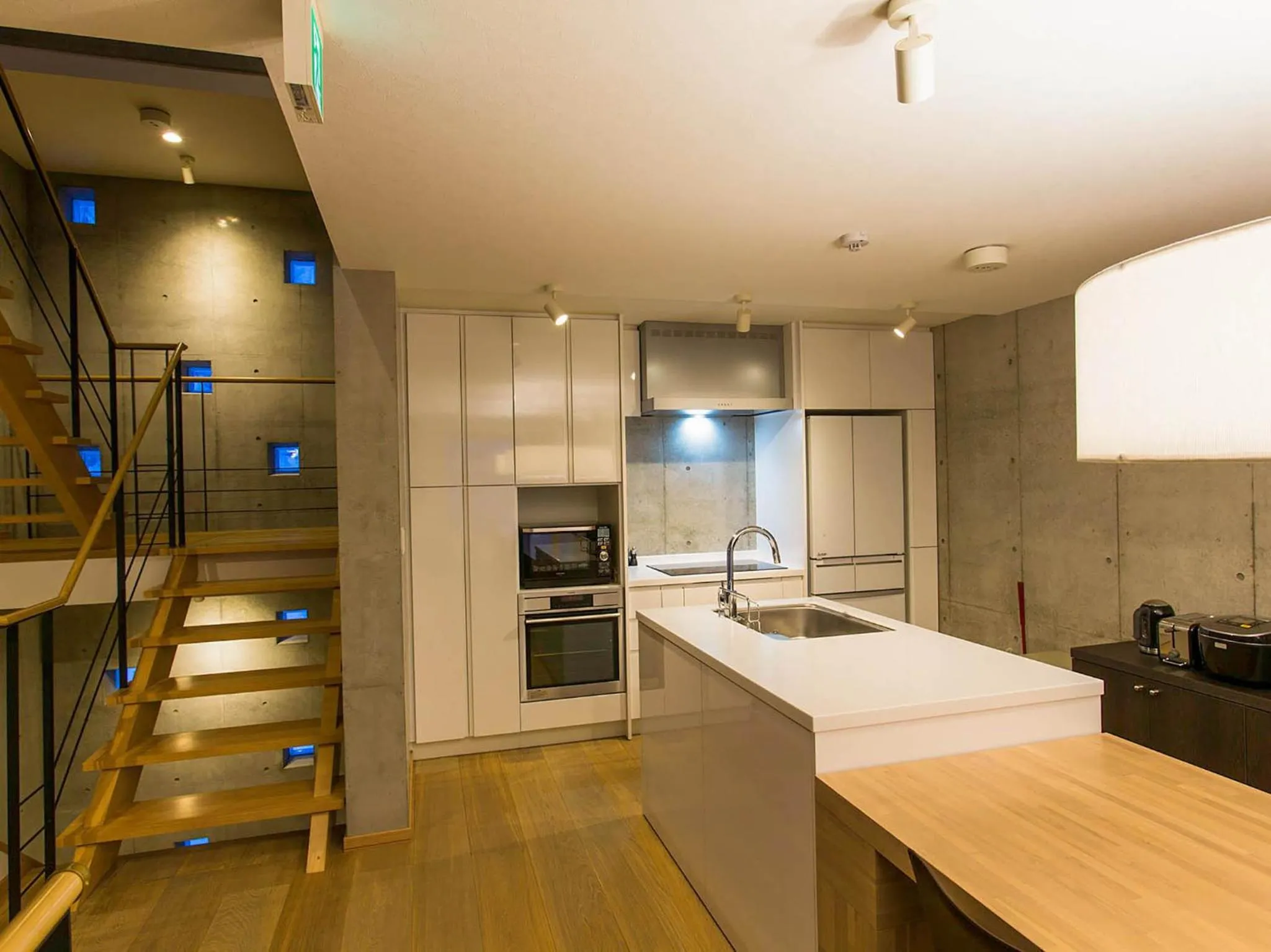 Kitchen or kitchenette in Mizunara Chalet