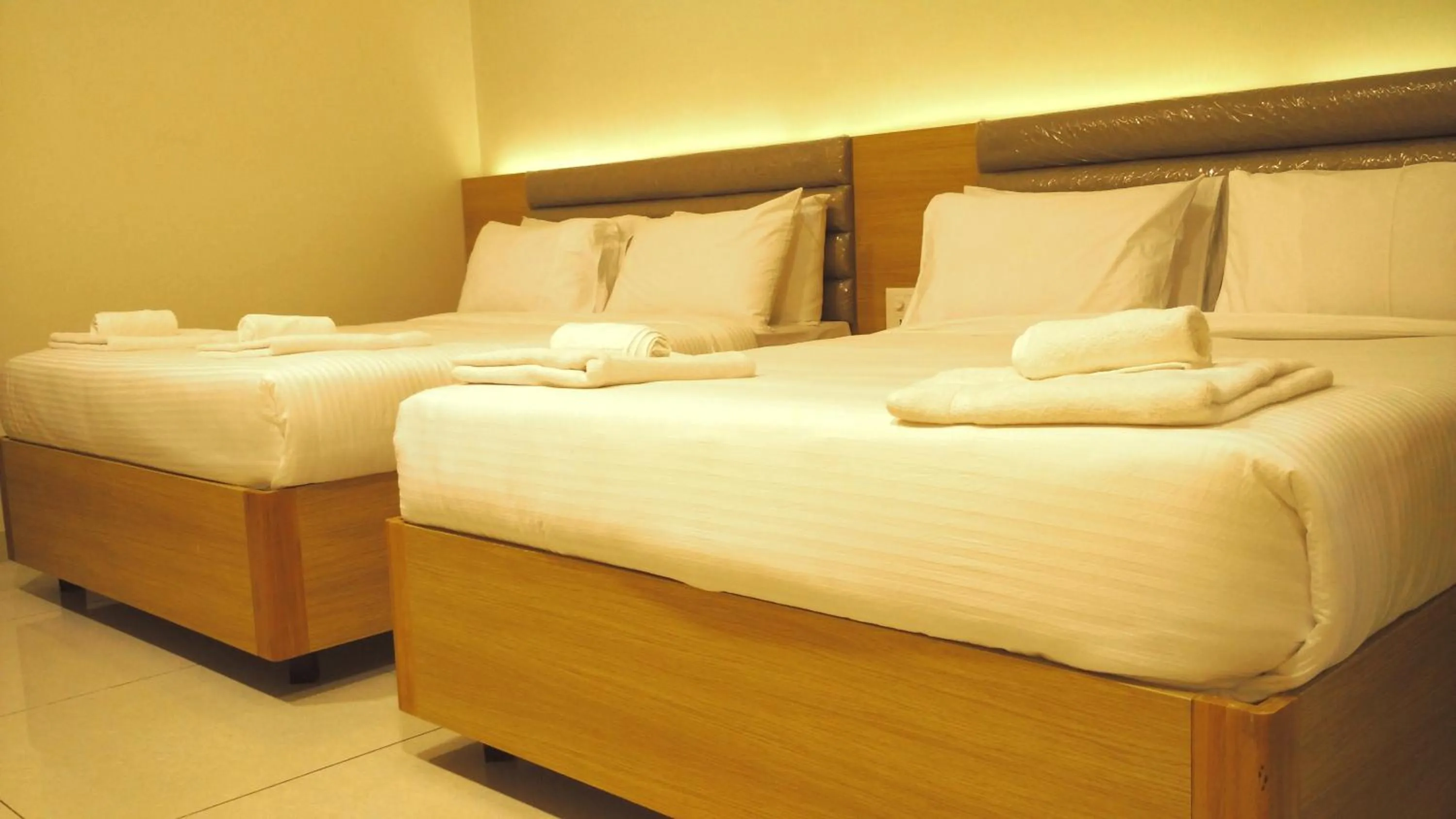 Bed in Hotel Ashoka