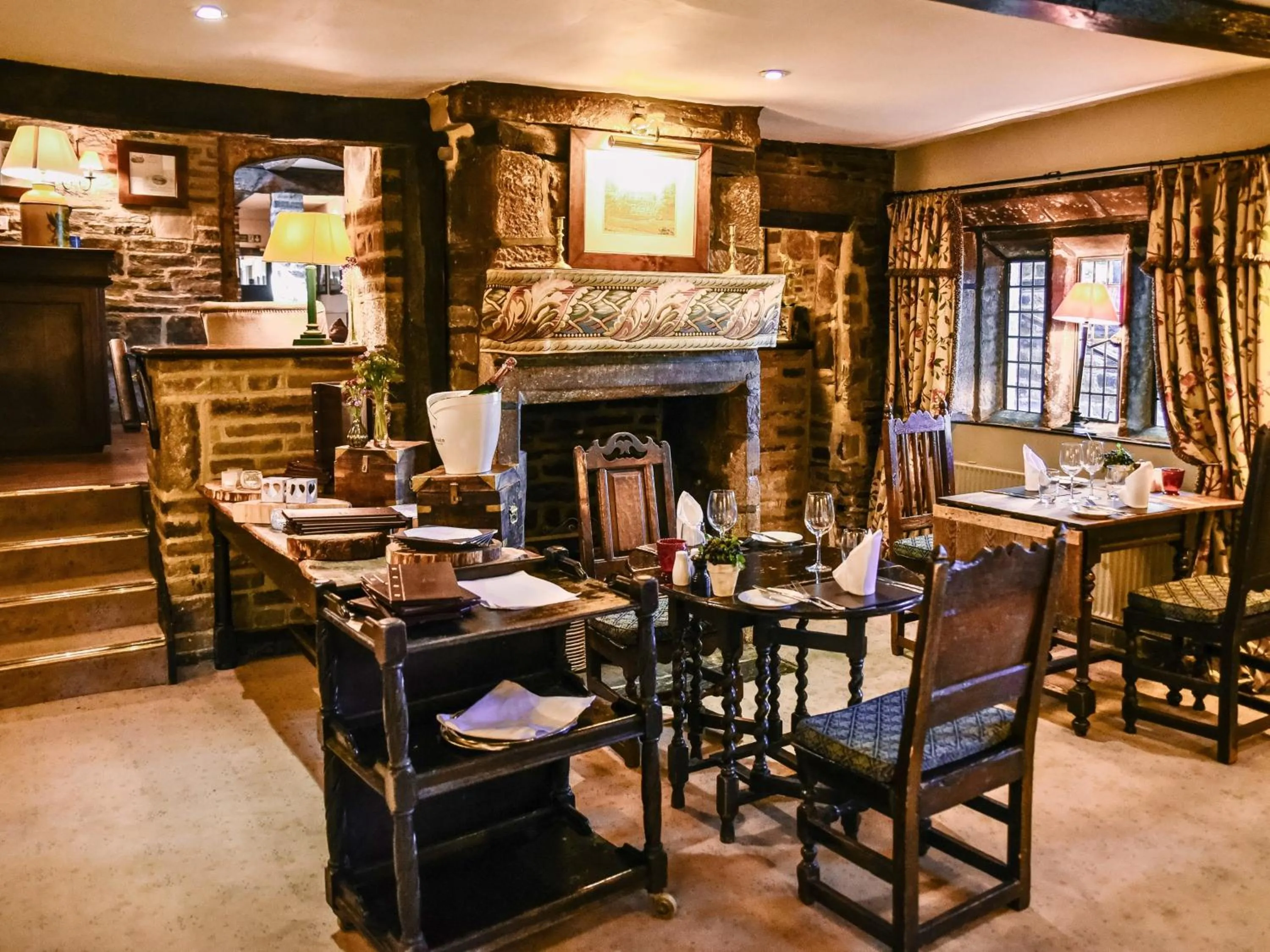Dining area in Holdsworth House Hotel