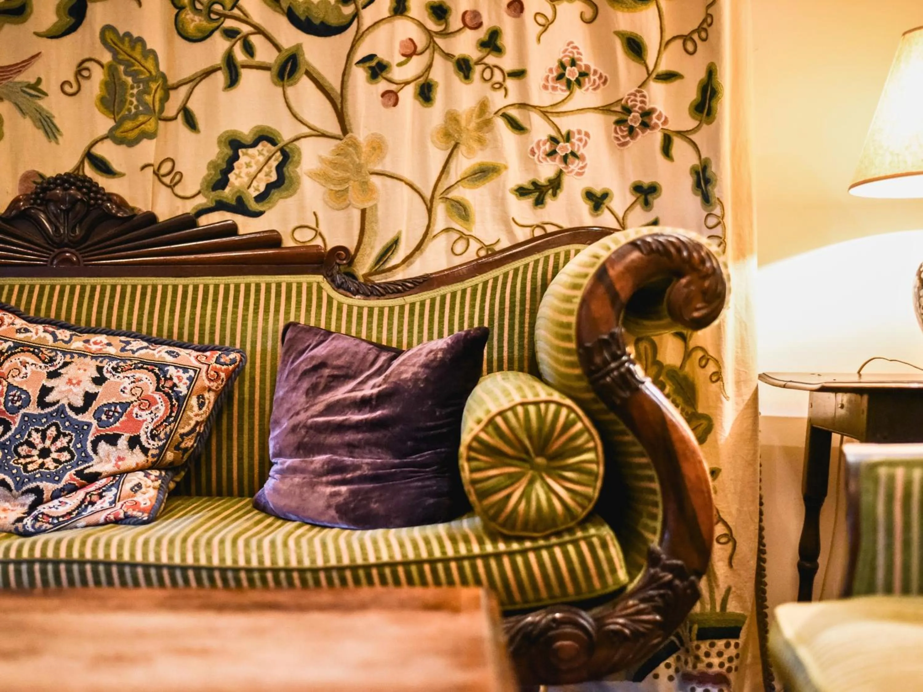 Living room in Holdsworth House Hotel