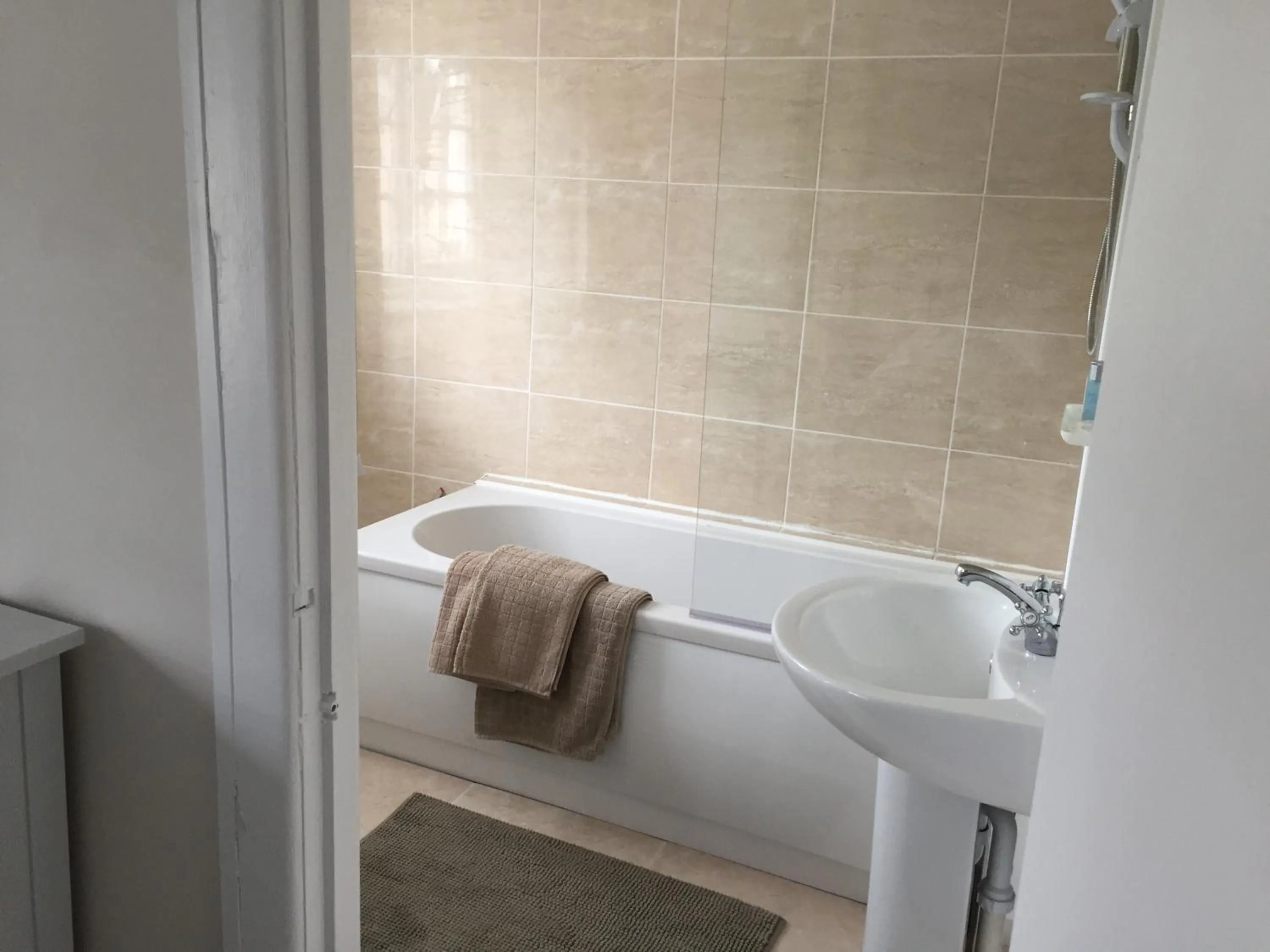 Bathroom in Red Lion Inn