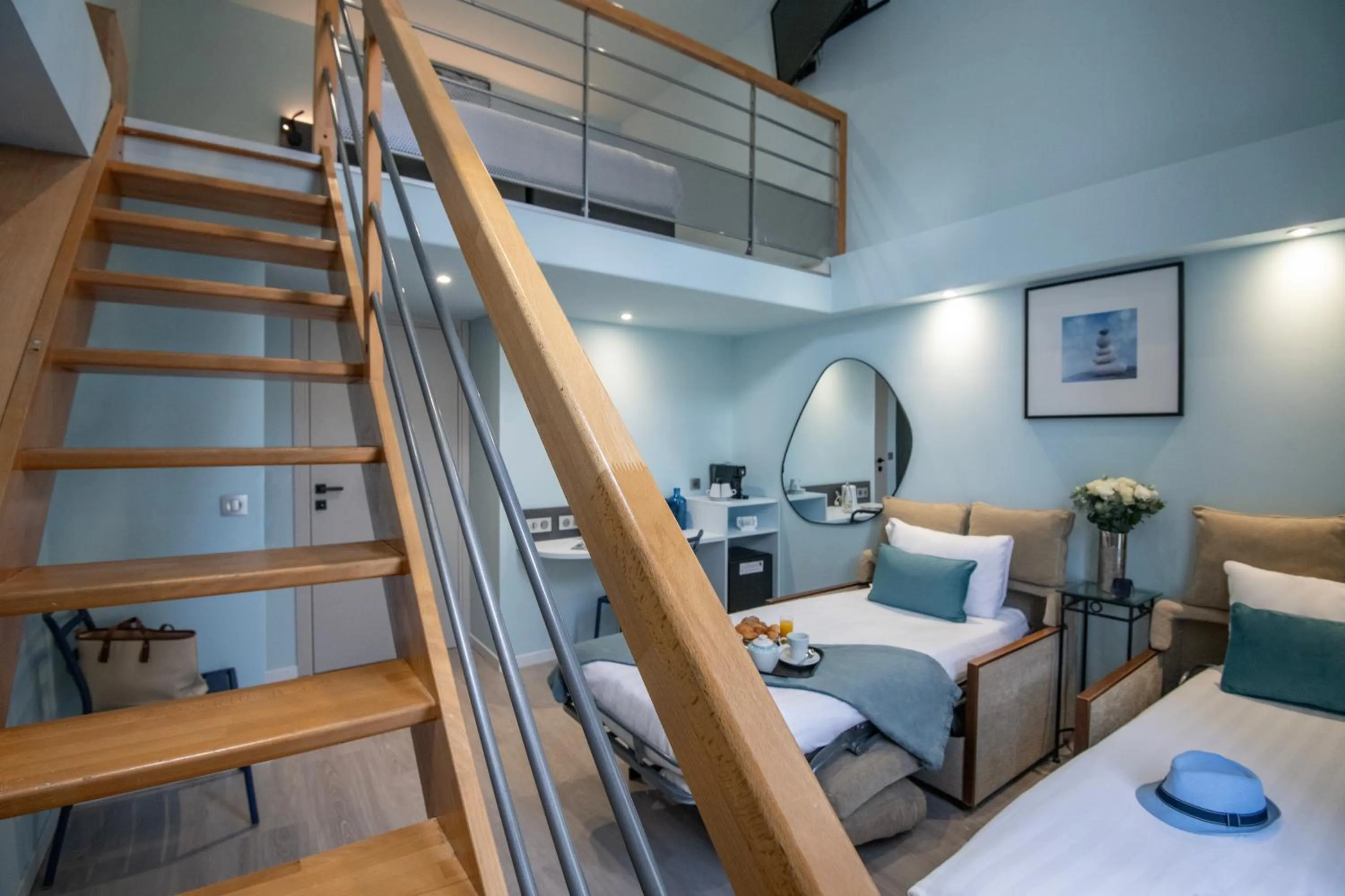 Living room, Bed in Best Western Alba