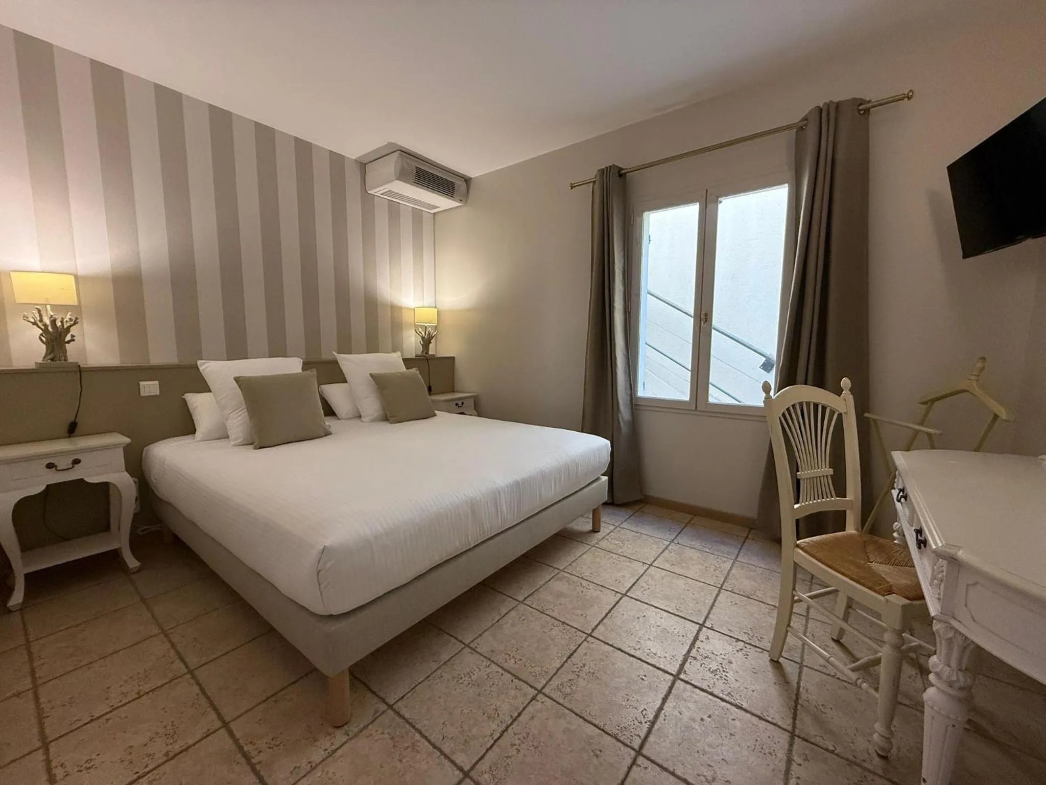 Bed in CÉRÈS - Boutique-Hôtel & Spa