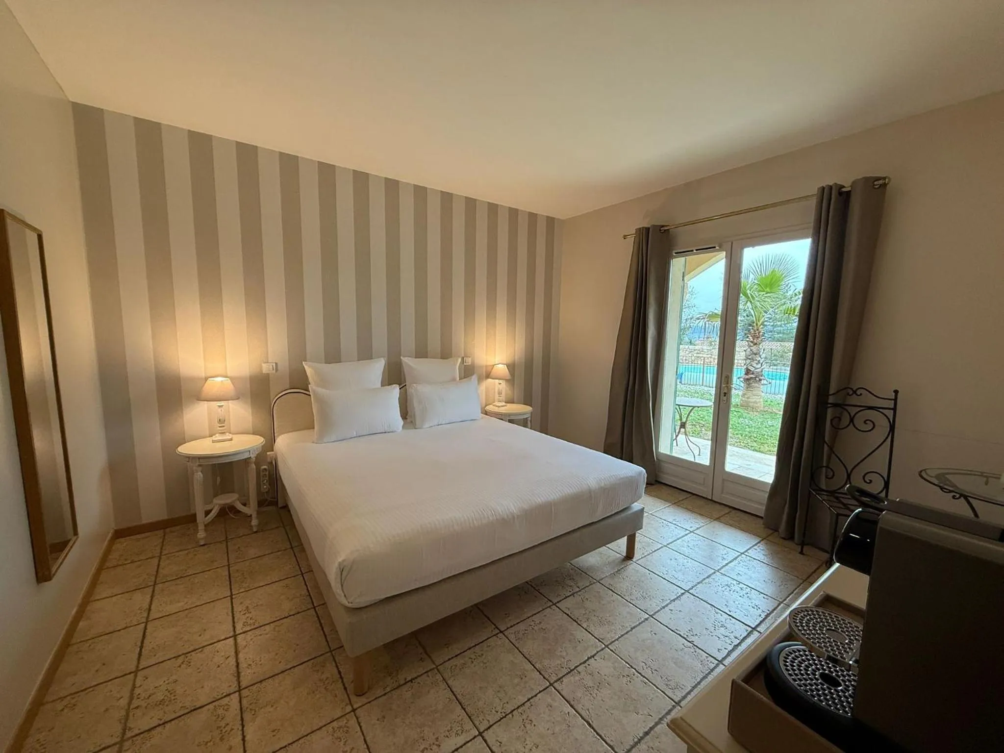 Bedroom, Bed in CÉRÈS - Boutique-Hôtel & Spa