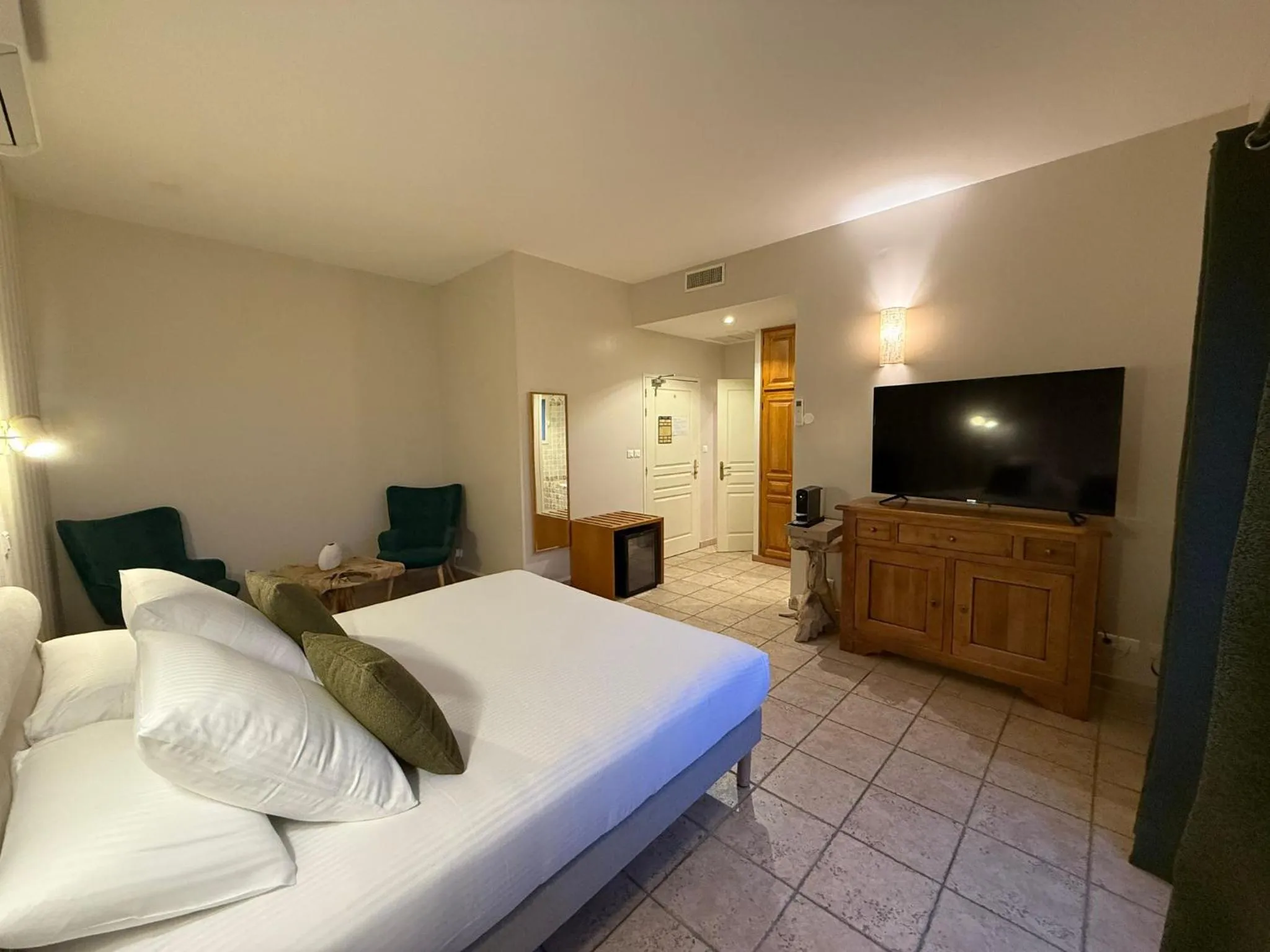 Bed in CÉRÈS - Boutique-Hôtel & Spa