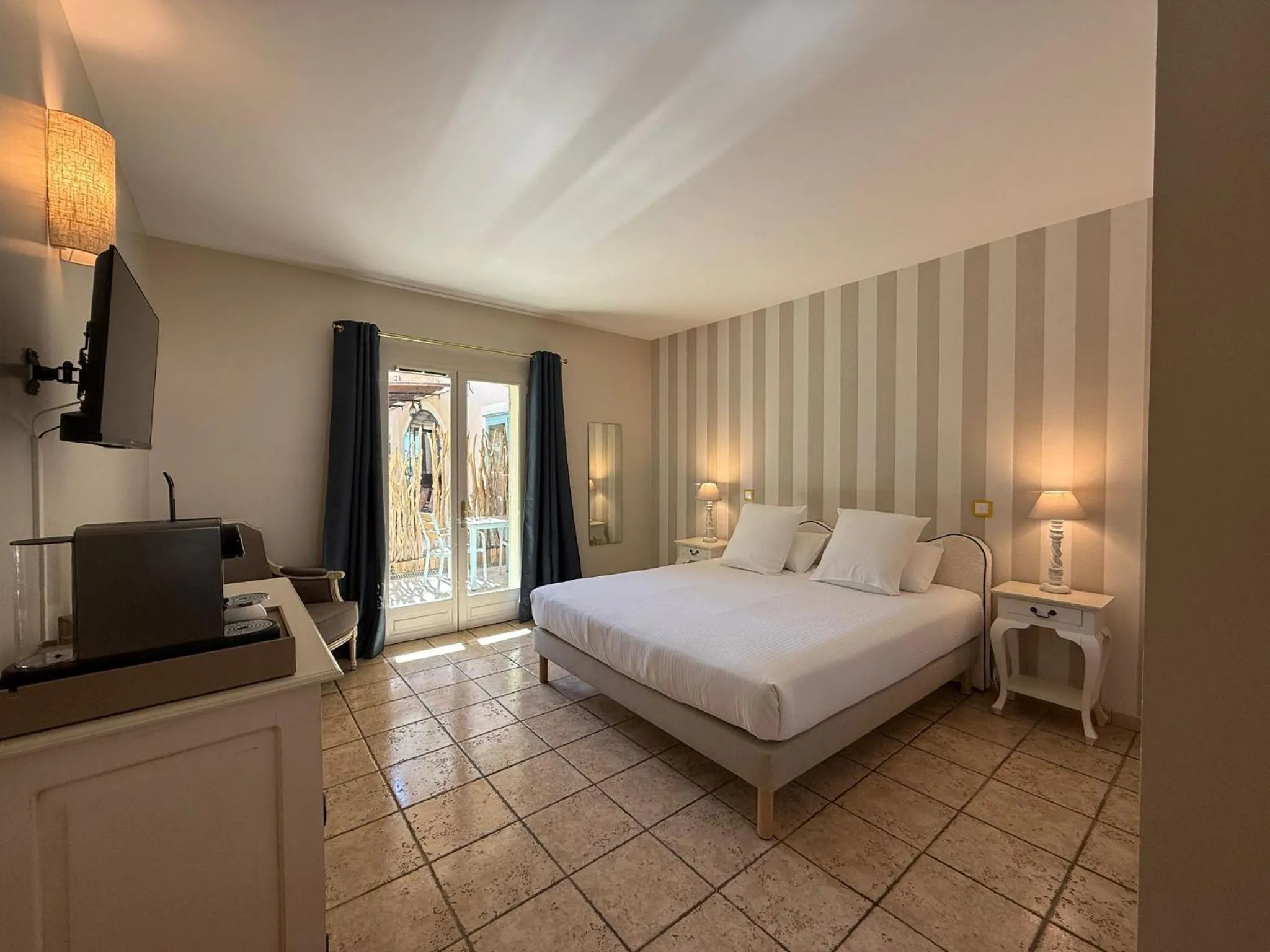 Bedroom, Bed in CÉRÈS - Boutique-Hôtel & Spa