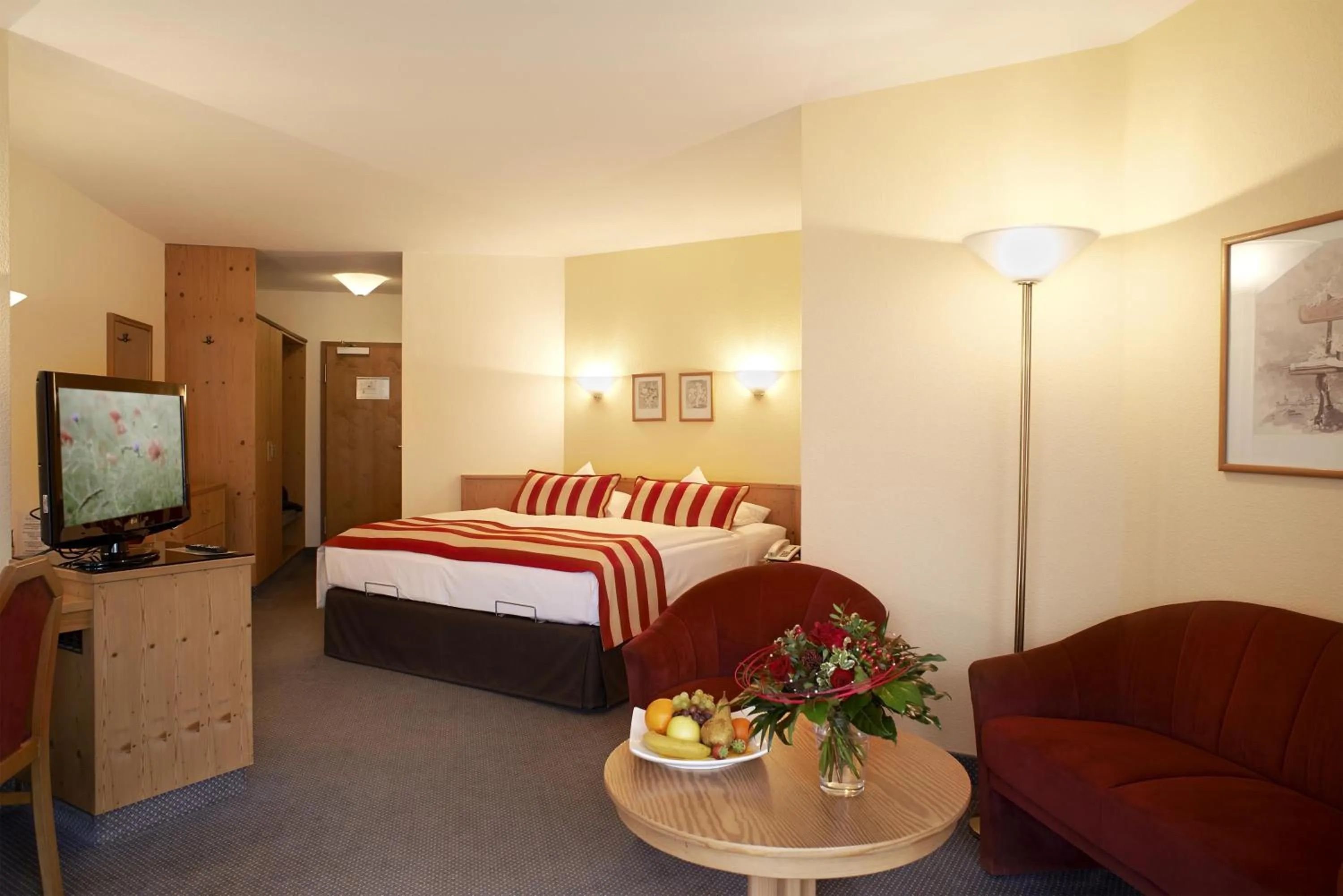 Bedroom, Bed in Best Western Plus Kurhotel an der Obermaintherme