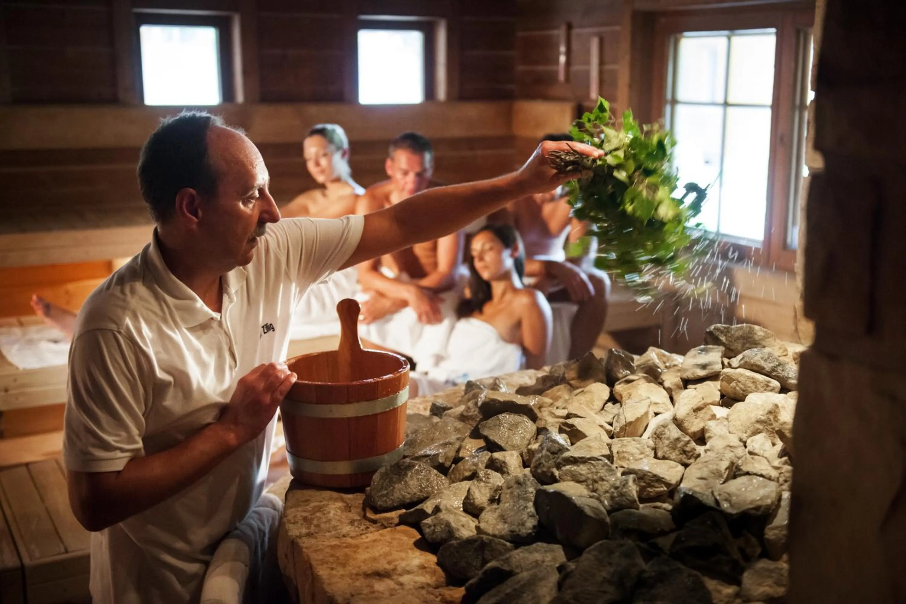 Swimming pool in Best Western Plus Kurhotel an der Obermaintherme