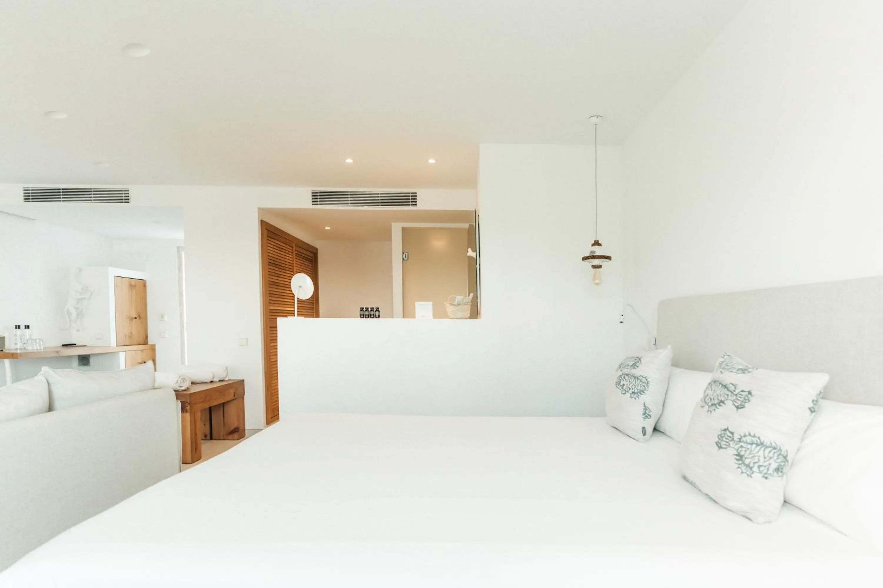 Photo of the whole room, Bed in Hotel Boutique & Spa Las Mimosas Ibiza
