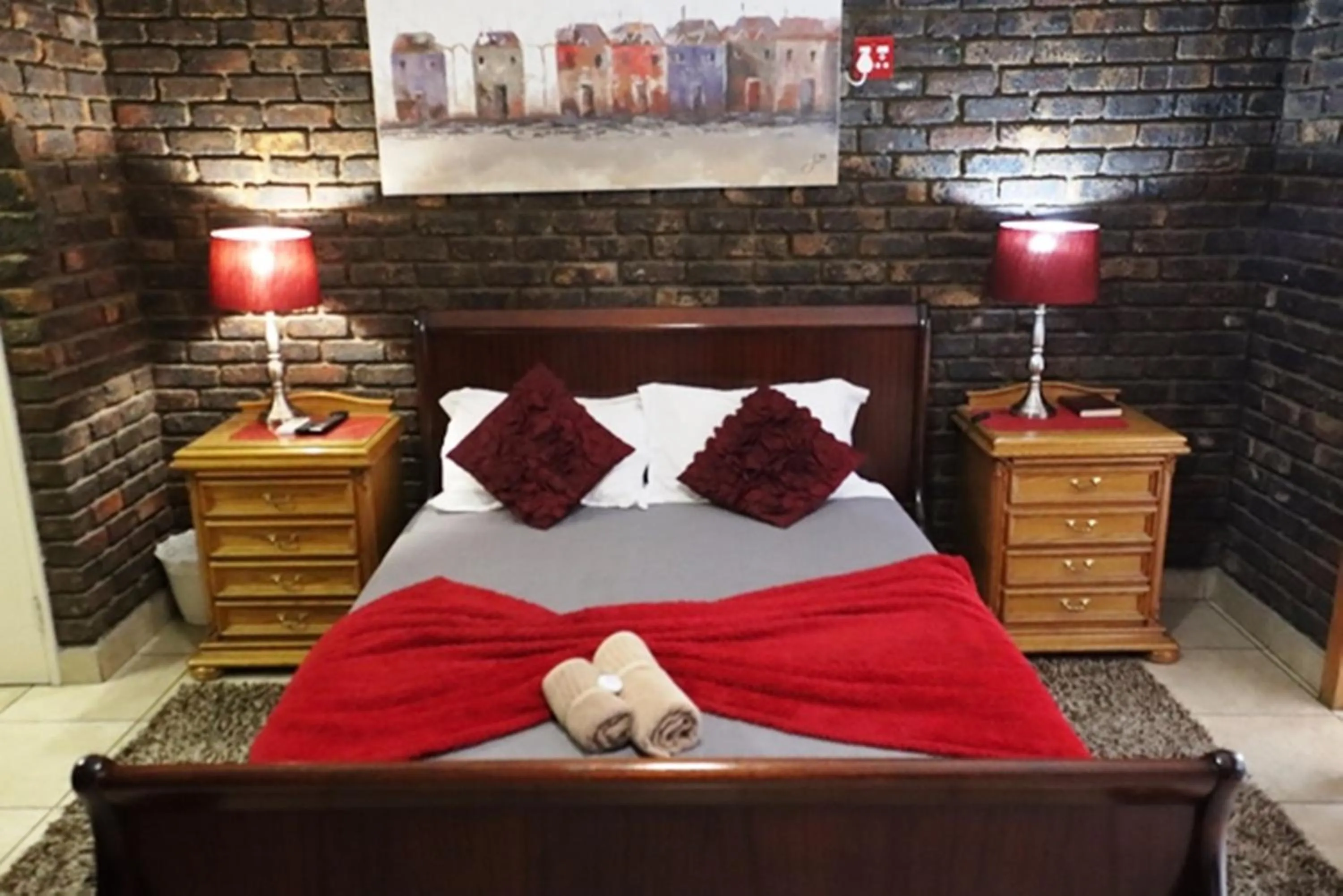 Bedroom, Bed in Royal Game Guest House