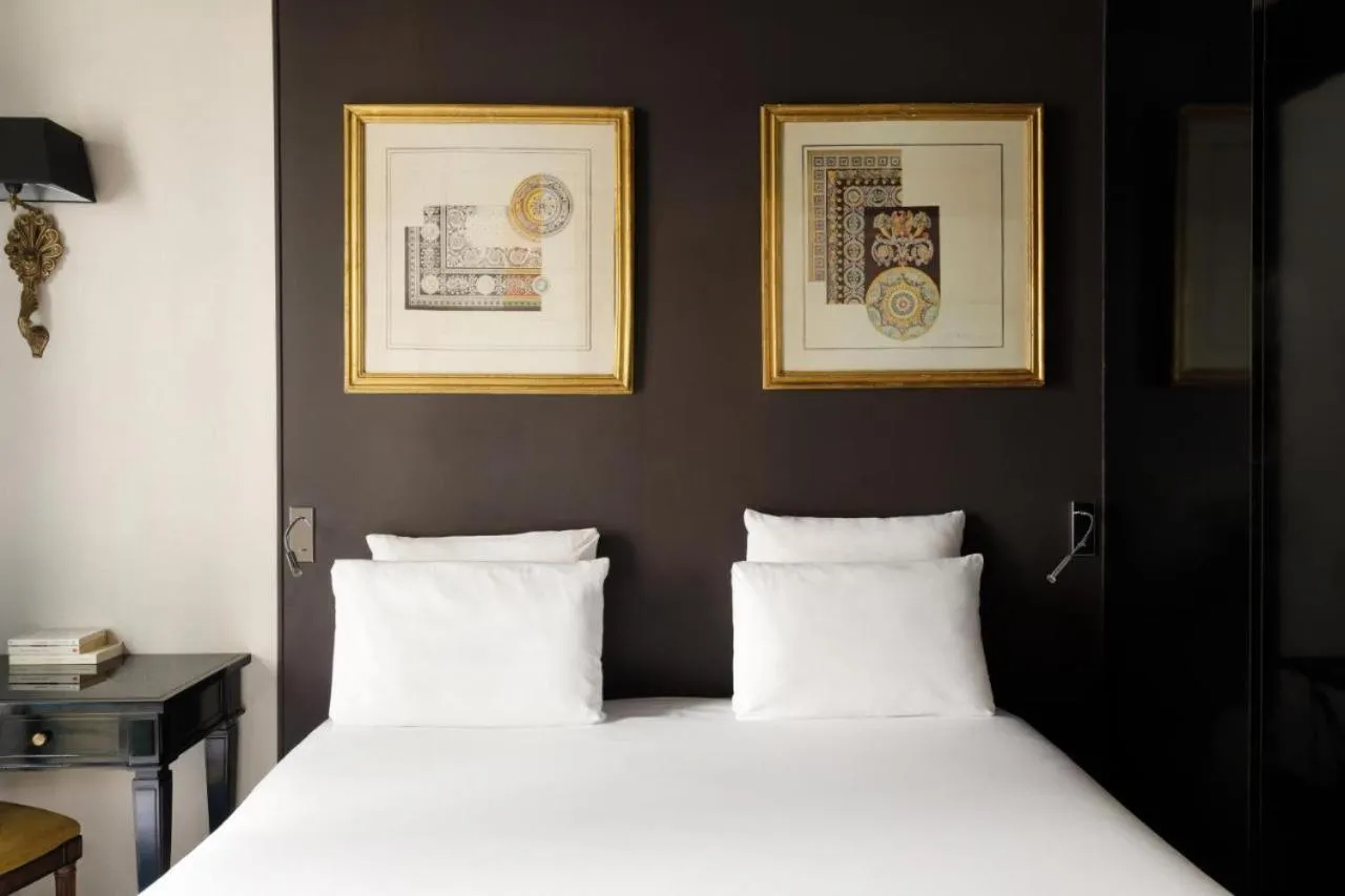 Bedroom, Bed in New Hotel République