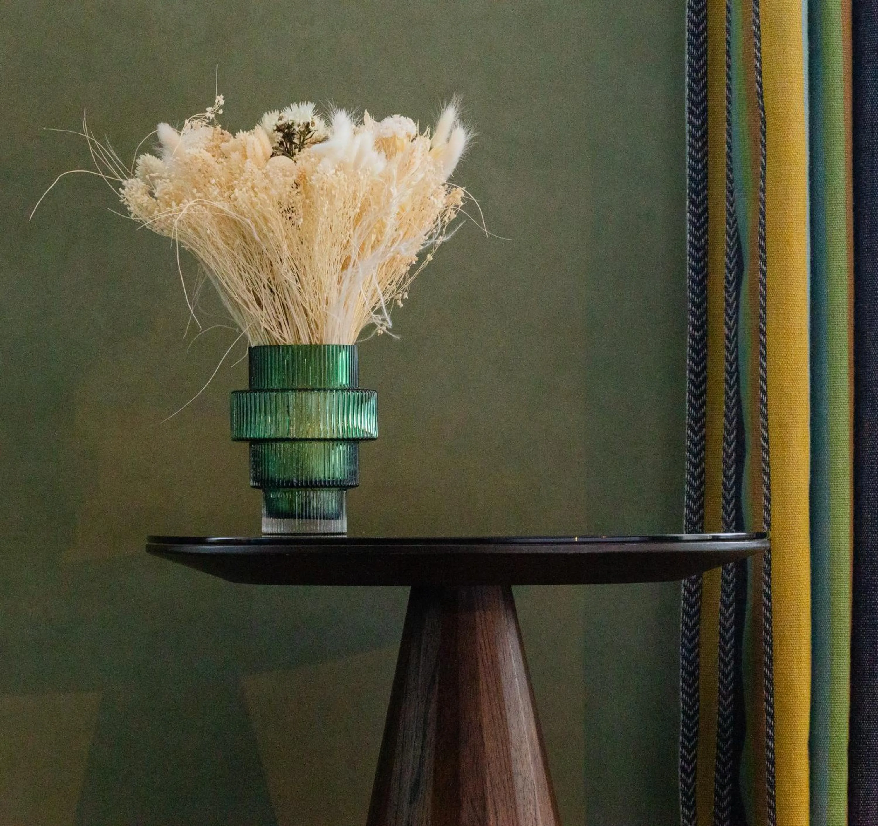 Decorative detail in New Hotel République