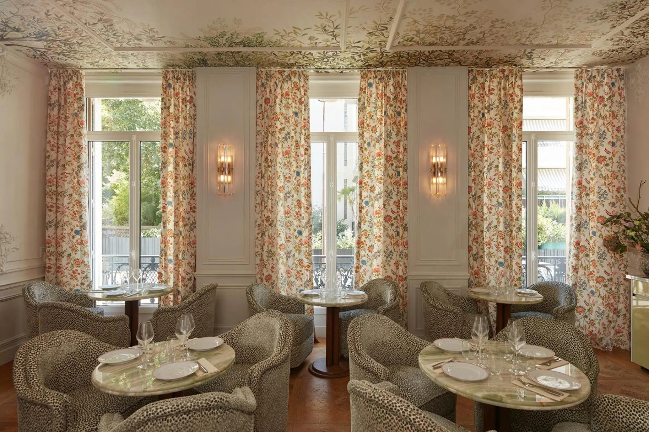 Restaurant/places to eat in Le 5 Particulier