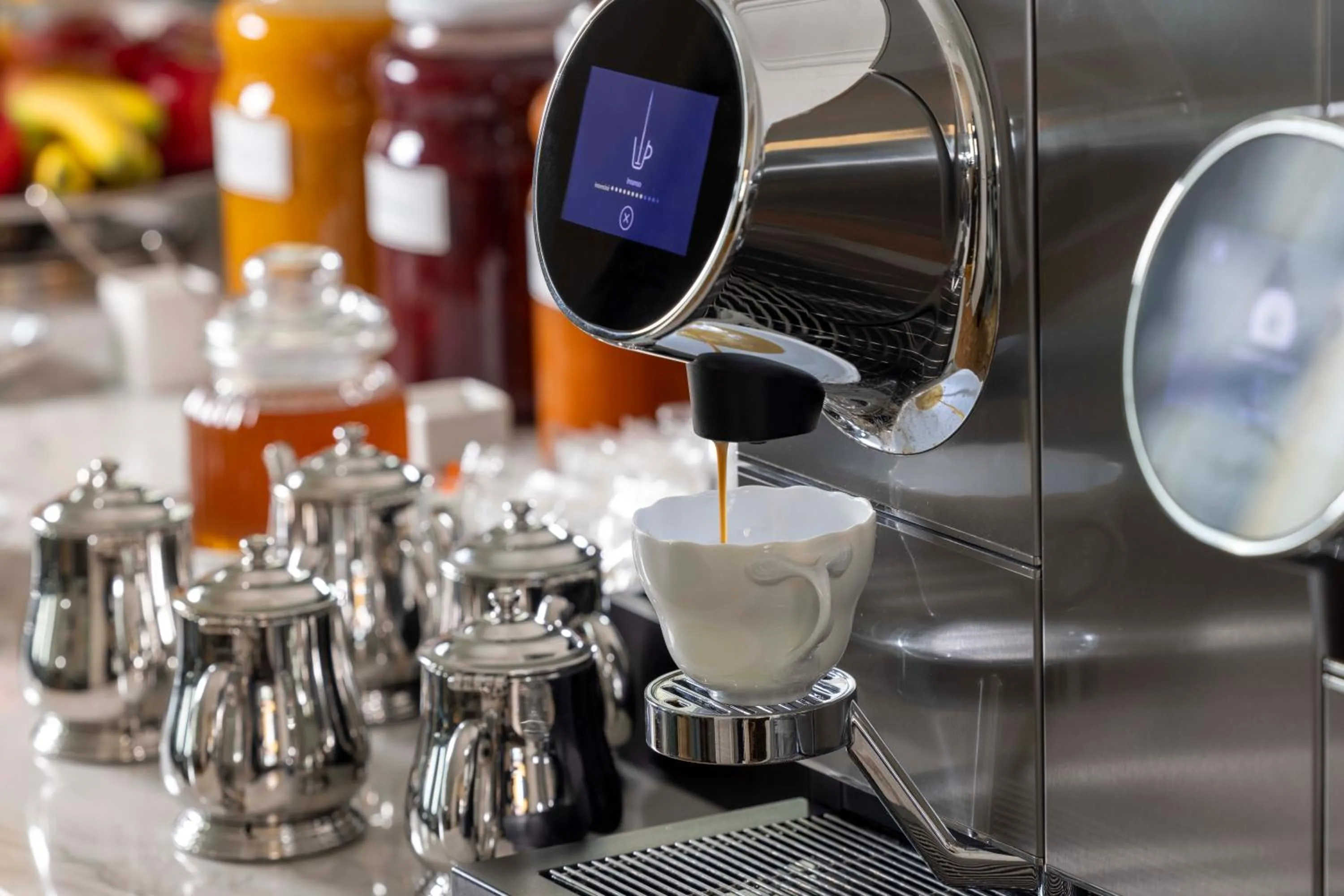 Coffee/tea facilities in Le 5 Particulier