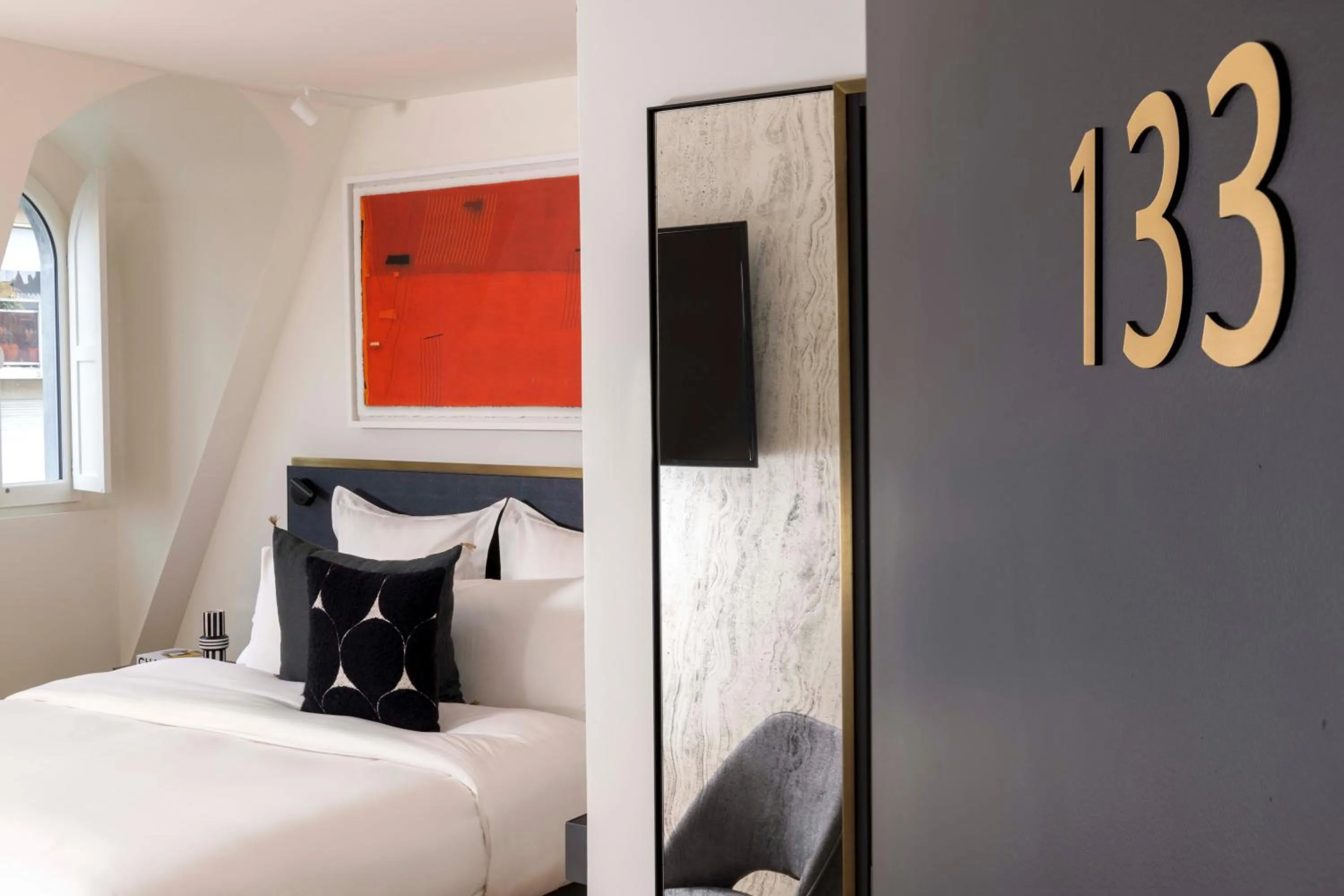 Photo of the whole room, Bed in Le 5 Particulier